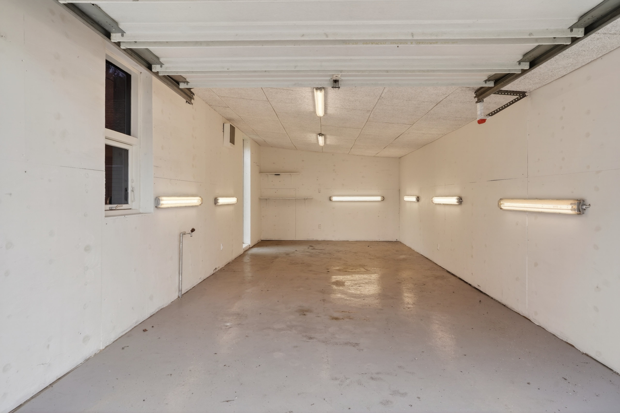 Fremhævet garage billede i fuldskærmstilstand. Billede af Hovedgaden 21, 4622 Havdrup