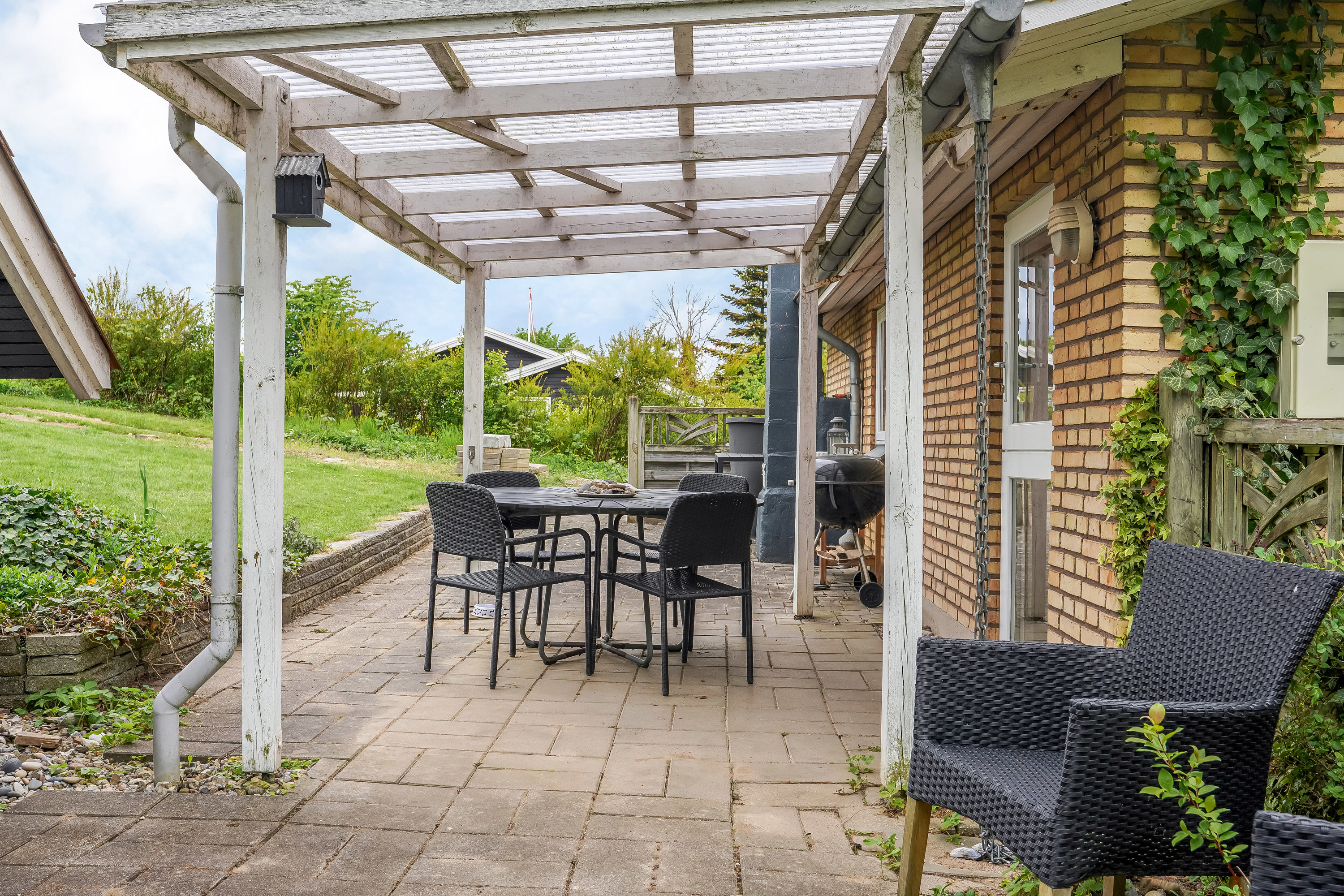 Fremhævet terrasse billede i fuldskærmstilstand. Billede af Ålebakkevej 1, Varbjerg, 5464 Brenderup Fyn