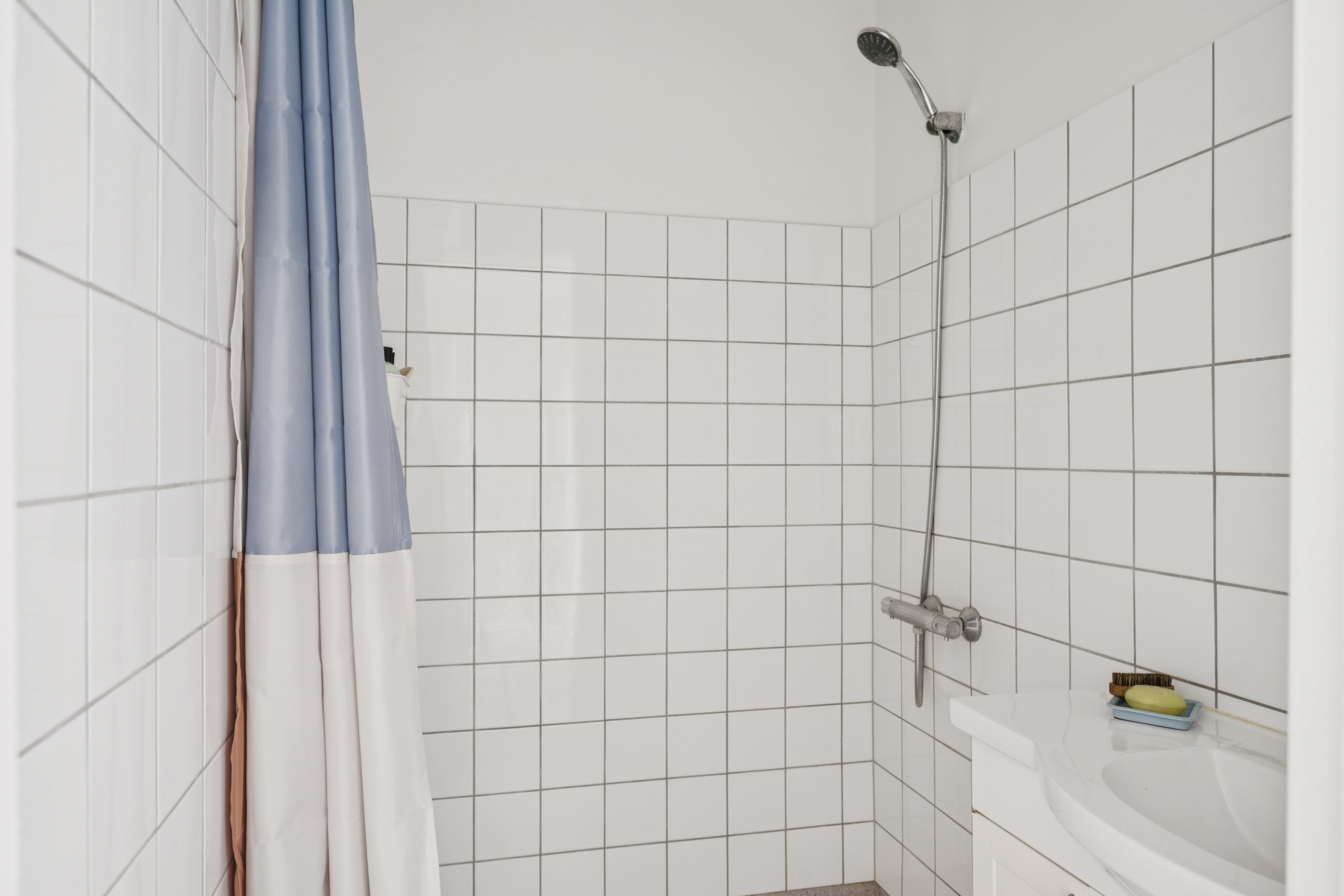 Fremhævet badeværelse billede i fuldskærmstilstand. Billede af Rathsacksvej 15, 2., 1862 Frederiksberg C