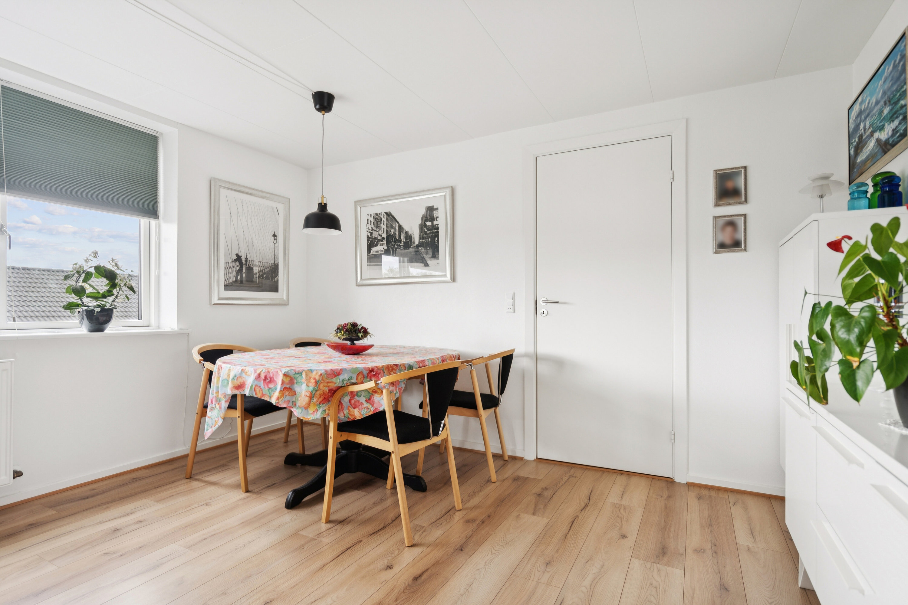 Fremhævet spisestue billede i fuldskærmstilstand. Billede af Nørregade 30, 9870 Sindal