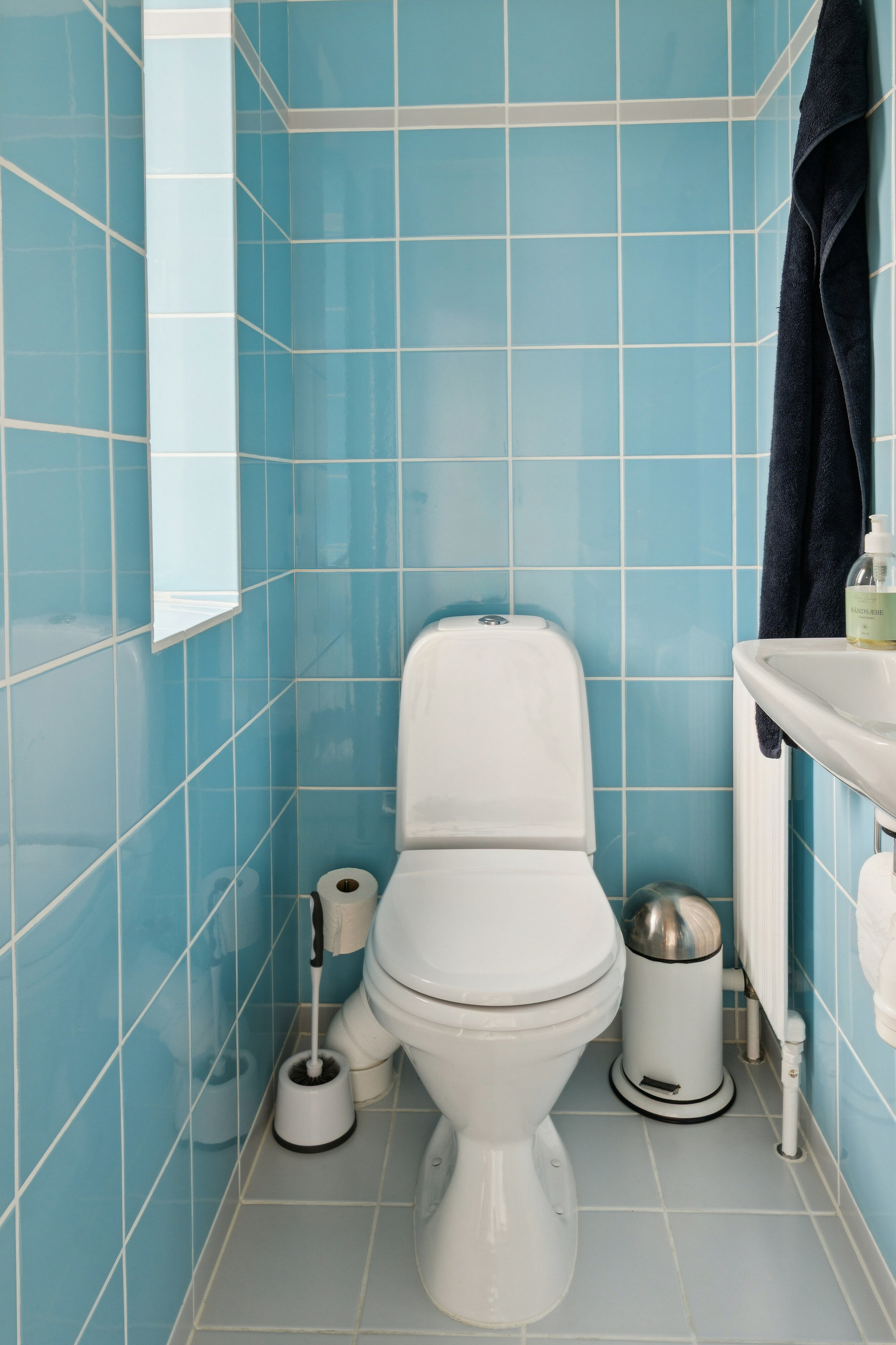 Fremhævet toilet billede i fuldskærmstilstand. Billede af Margrethevej 3, 4250 Fuglebjerg