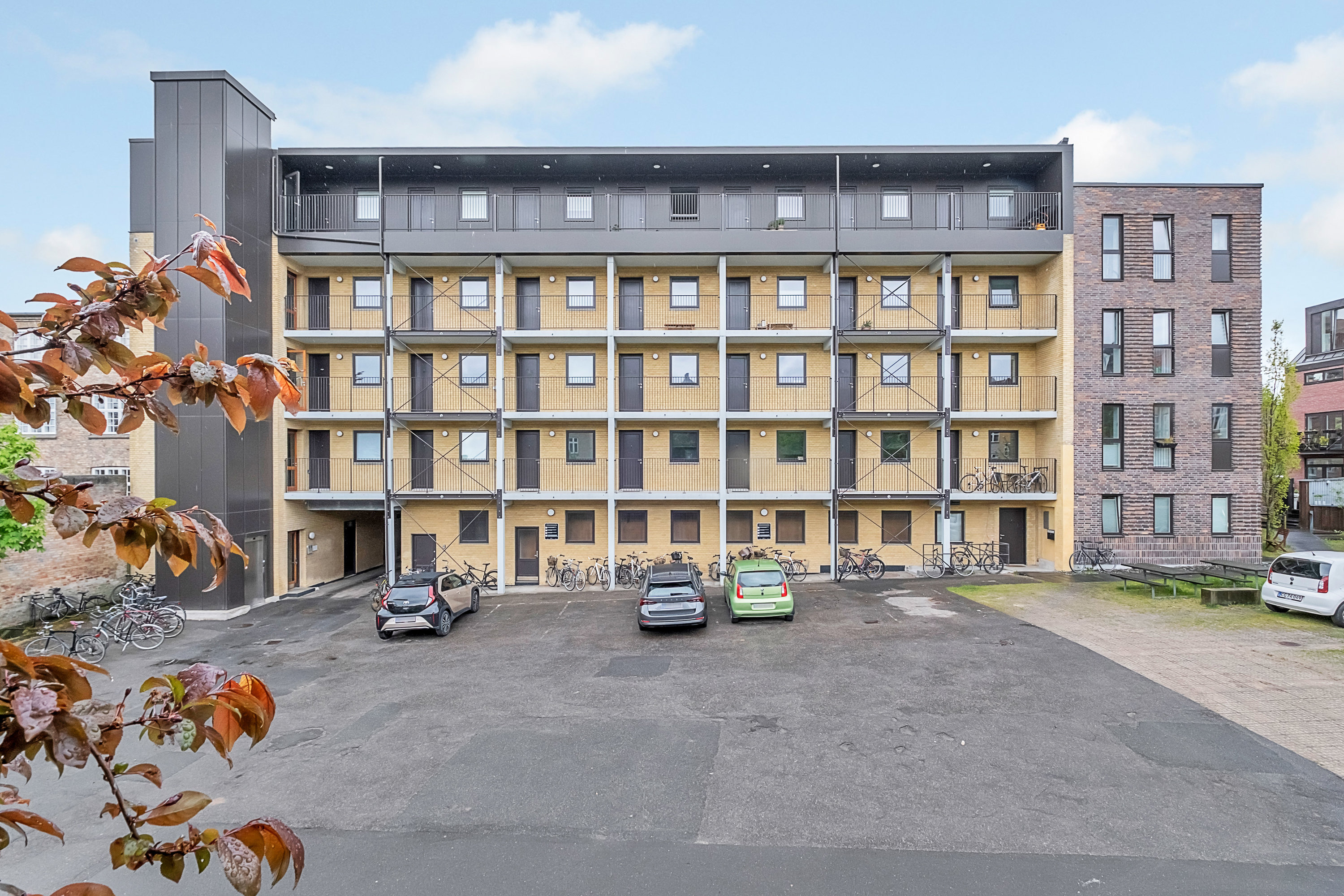 Fremhævet bag facade billede i fuldskærmstilstand. Billede af Grønnegade 82, 2. 16., 8000 Aarhus C