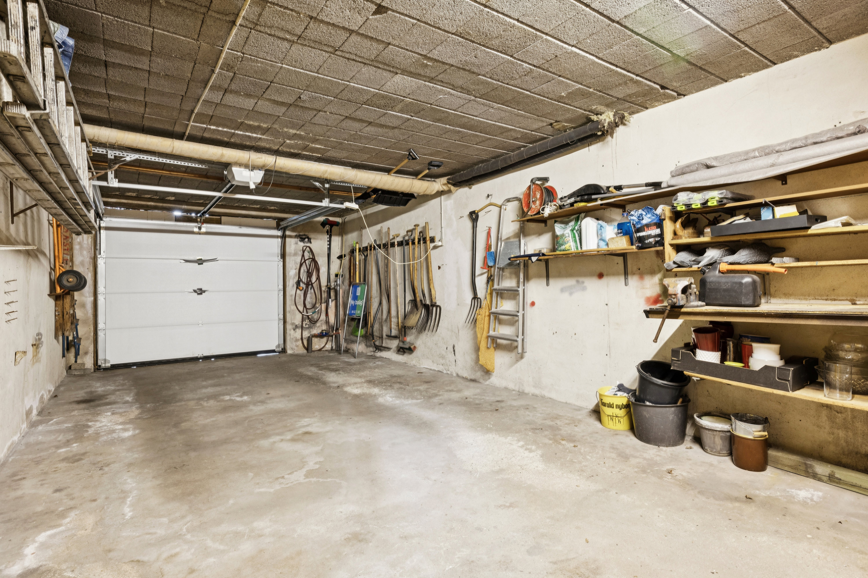 Fremhævet garage billede i fuldskærmstilstand. Billede af Tranehøjen 9, Mønsted, 8800 Viborg