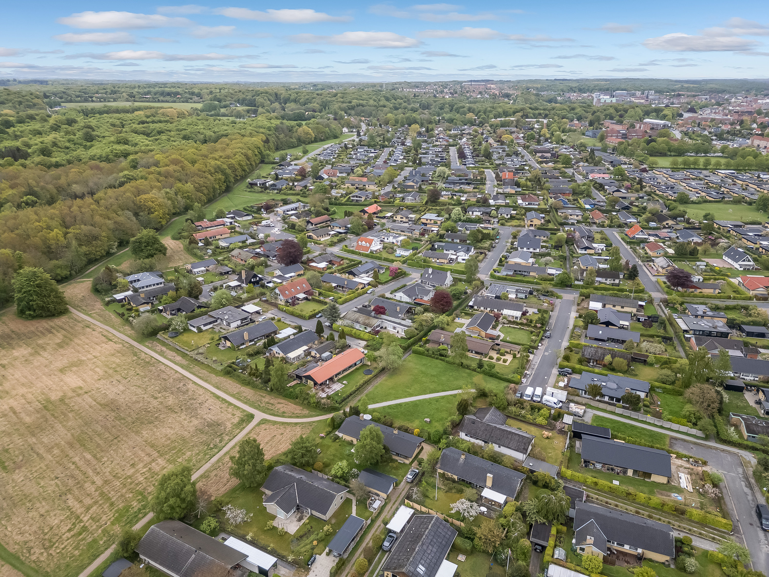 Fremhævet luftfoto billede i fuldskærmstilstand. Billede af Vangeledet 38, 3400 Hillerød
