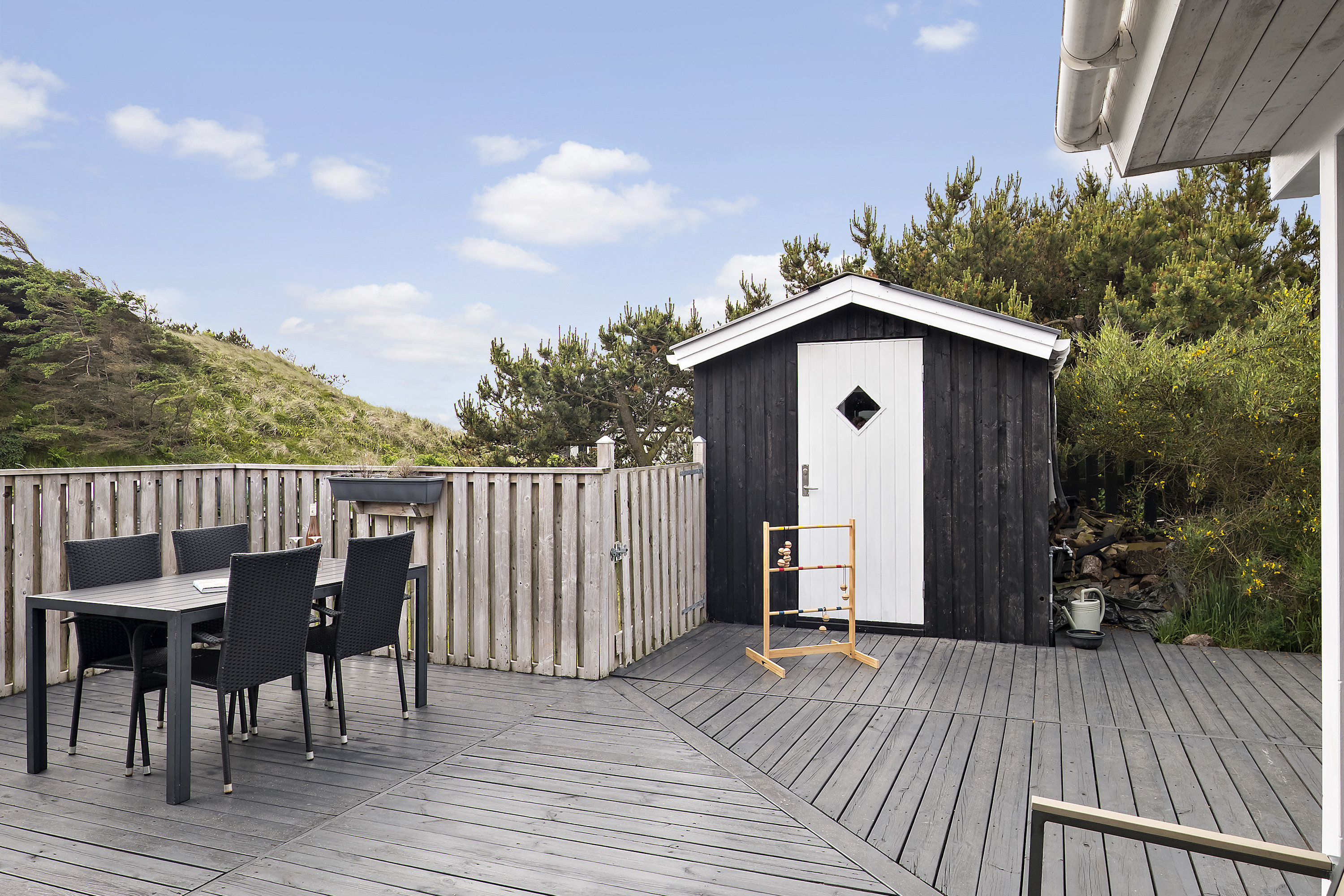 Fremhævet terrasse billede i fuldskærmstilstand. Billede af Strandvejen 83A, Lild Strand, 7741 Frøstrup