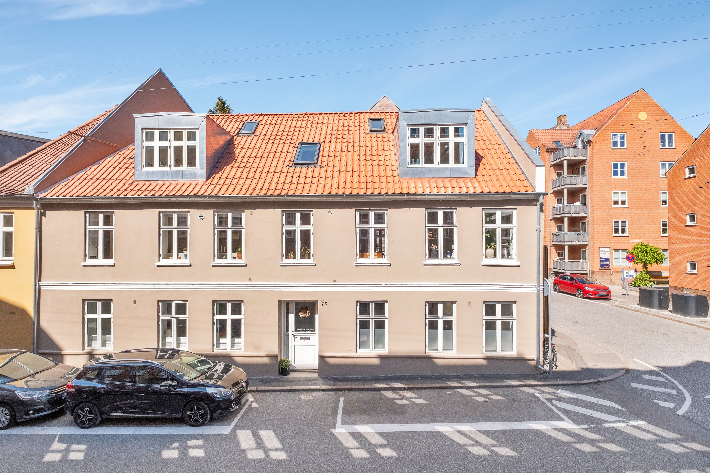 Fremhævet facade billede i fuldskærmstilstand. Billede af Dannebrogsgade 15, st.. th., 8000 Aarhus C