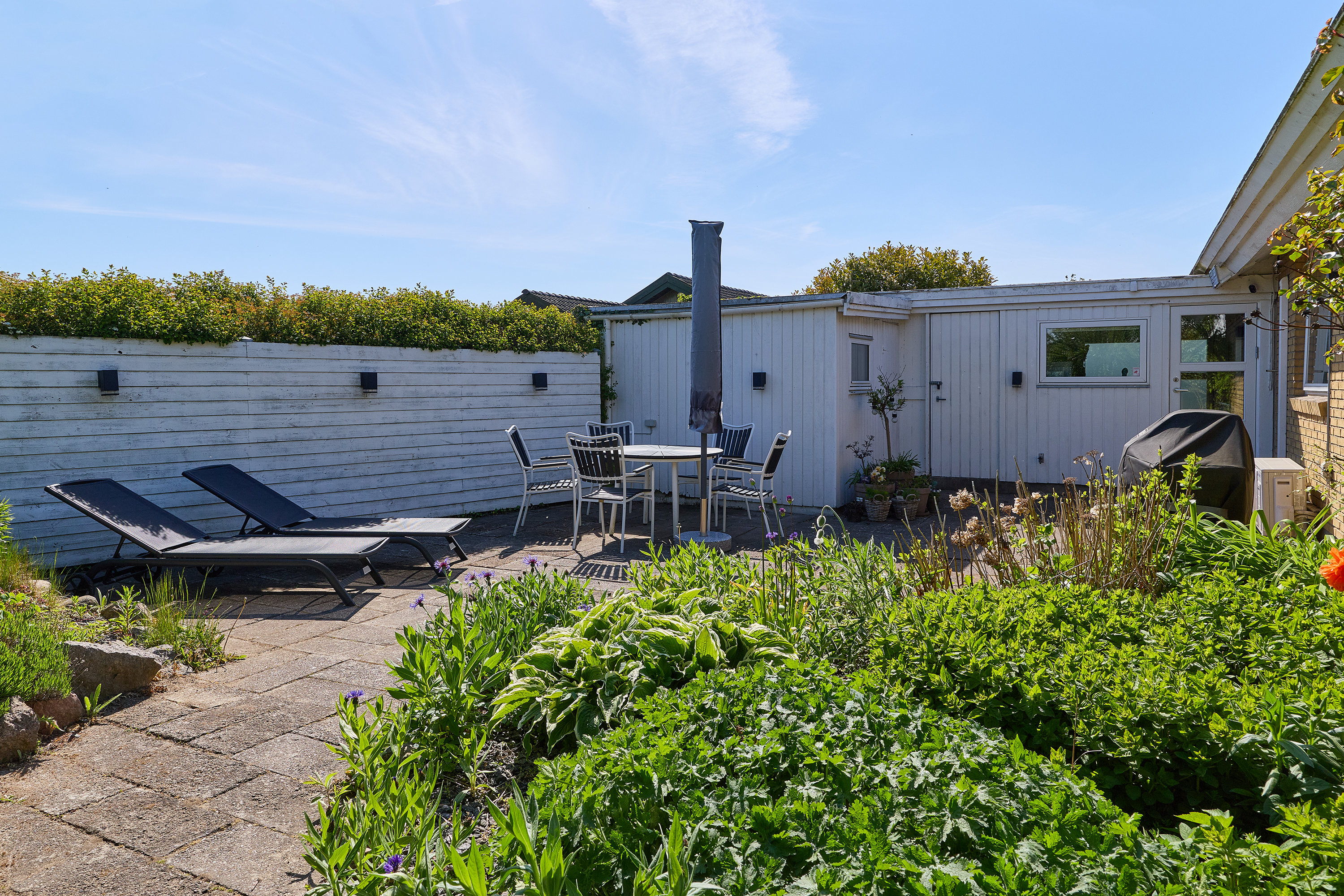 Fremhævet terrasse billede i fuldskærmstilstand. Billede af Havrevænget 26, 3660 Stenløse