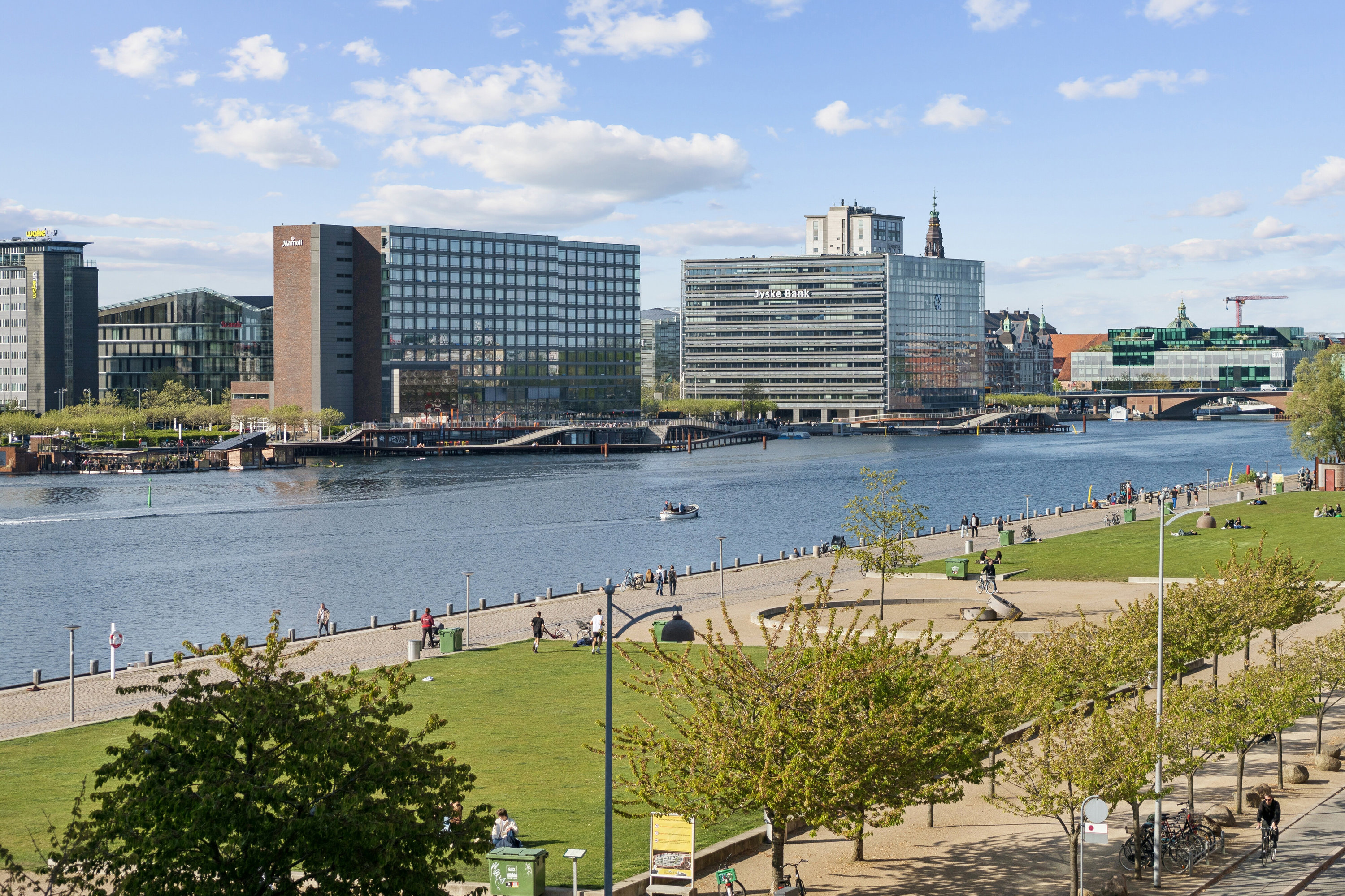 Fremhævet udendørs billede i fuldskærmstilstand. Billede af Islands Brygge 63A, 3. th., 2300 København S
