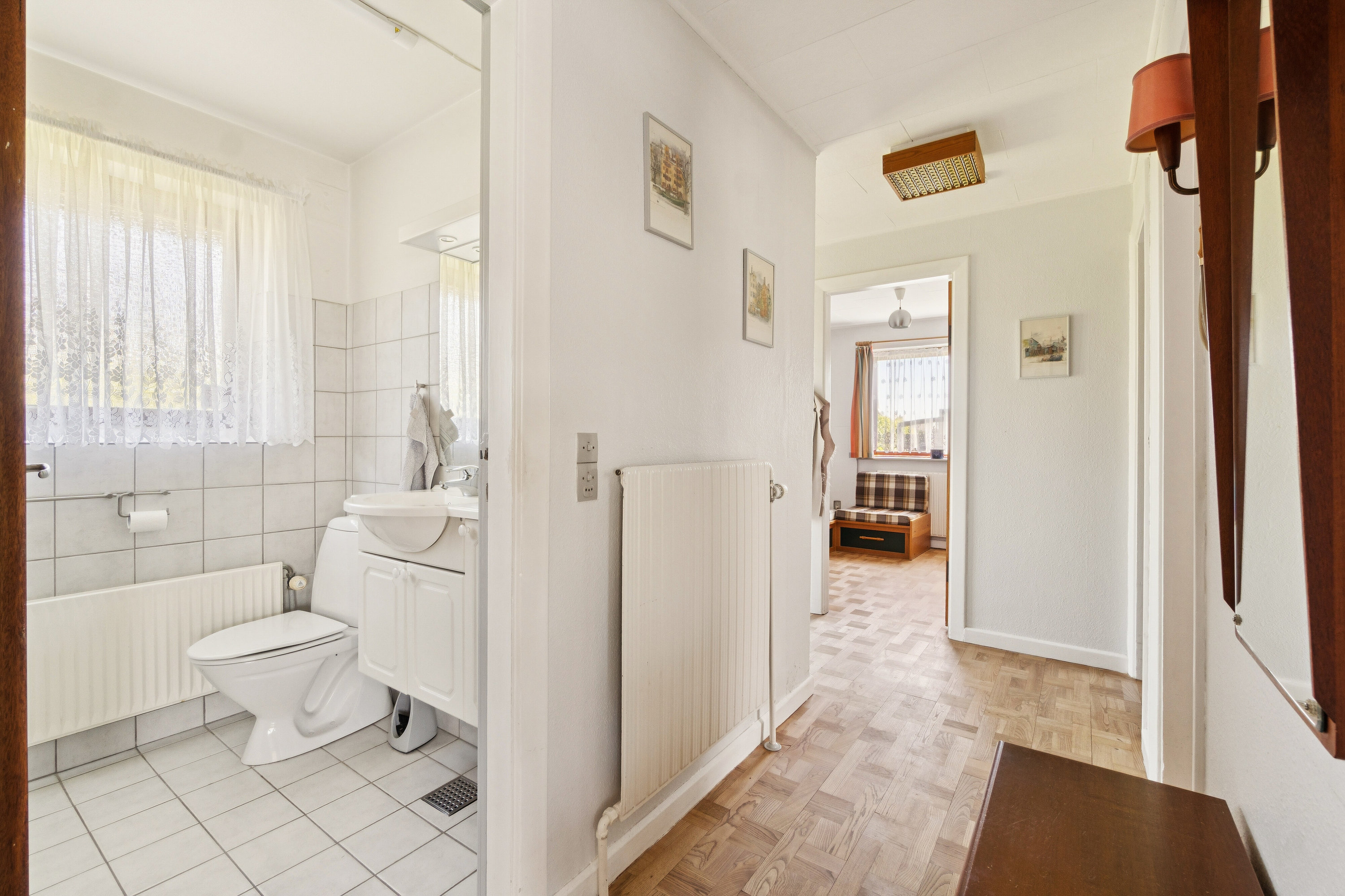 Fremhævet toilet billede i fuldskærmstilstand. Billede af Korsdalsvej 4B, 2610 Rødovre