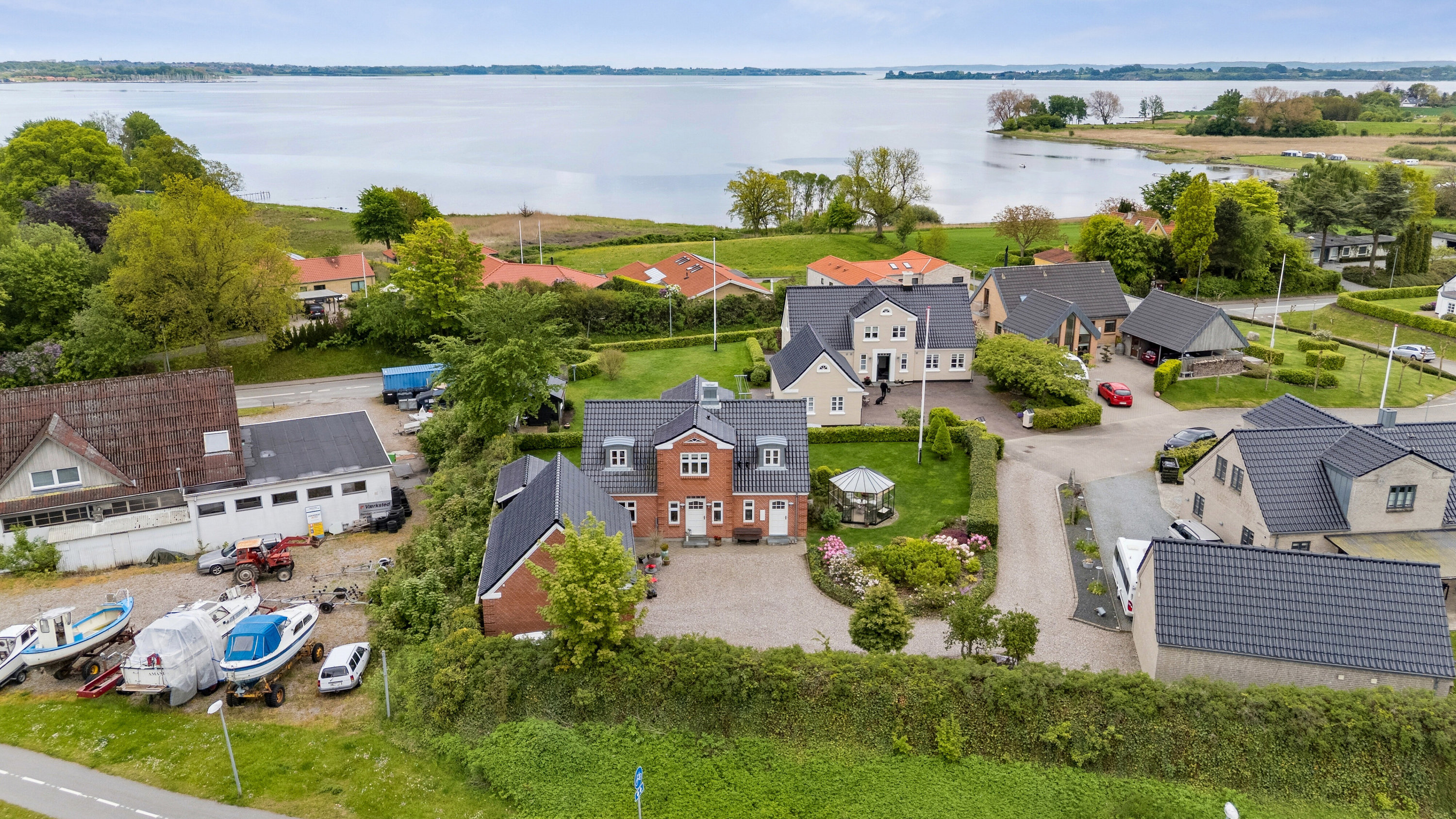 Fremhævet luftfoto billede i fuldskærmstilstand. Billede af Hasselbjerg 6, Rinkenæs, 6300 Gråsten
