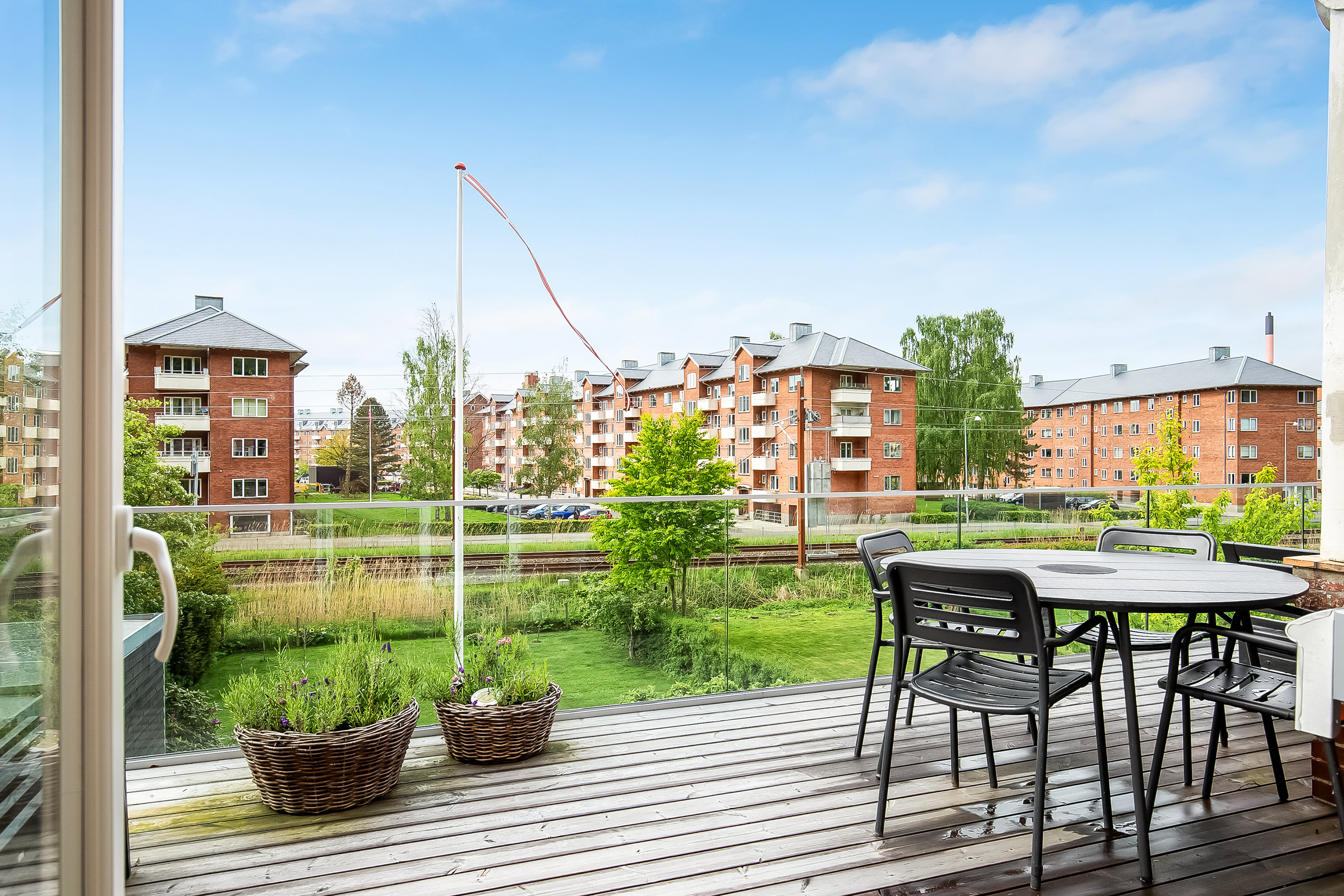Fremhævet terrasse billede i fuldskærmstilstand. Billede af Skovvang 24, 7100 Vejle