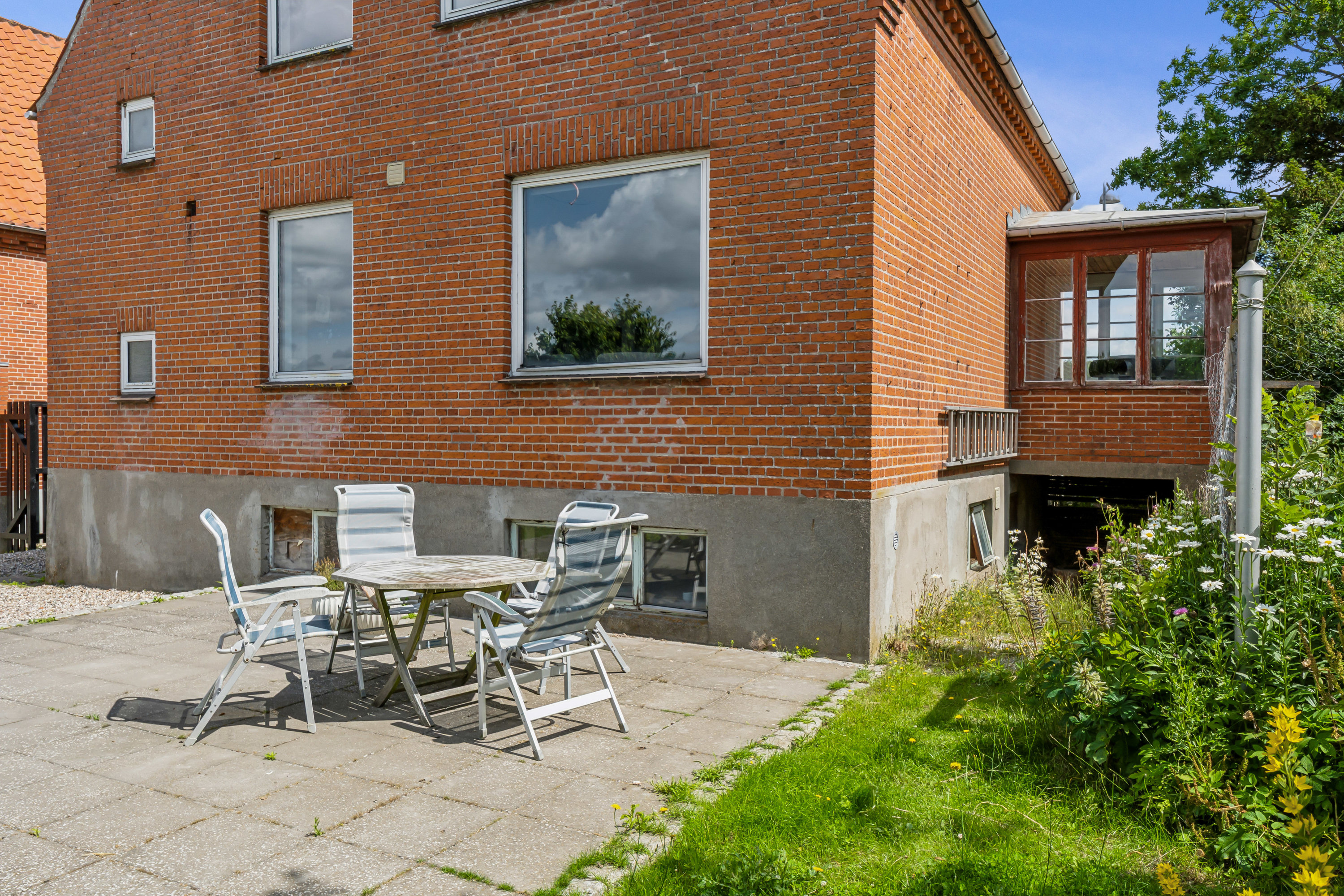 Fremhævet se fra haven billede i fuldskærmstilstand. Billede af Odensevej 37, 5700 Svendborg