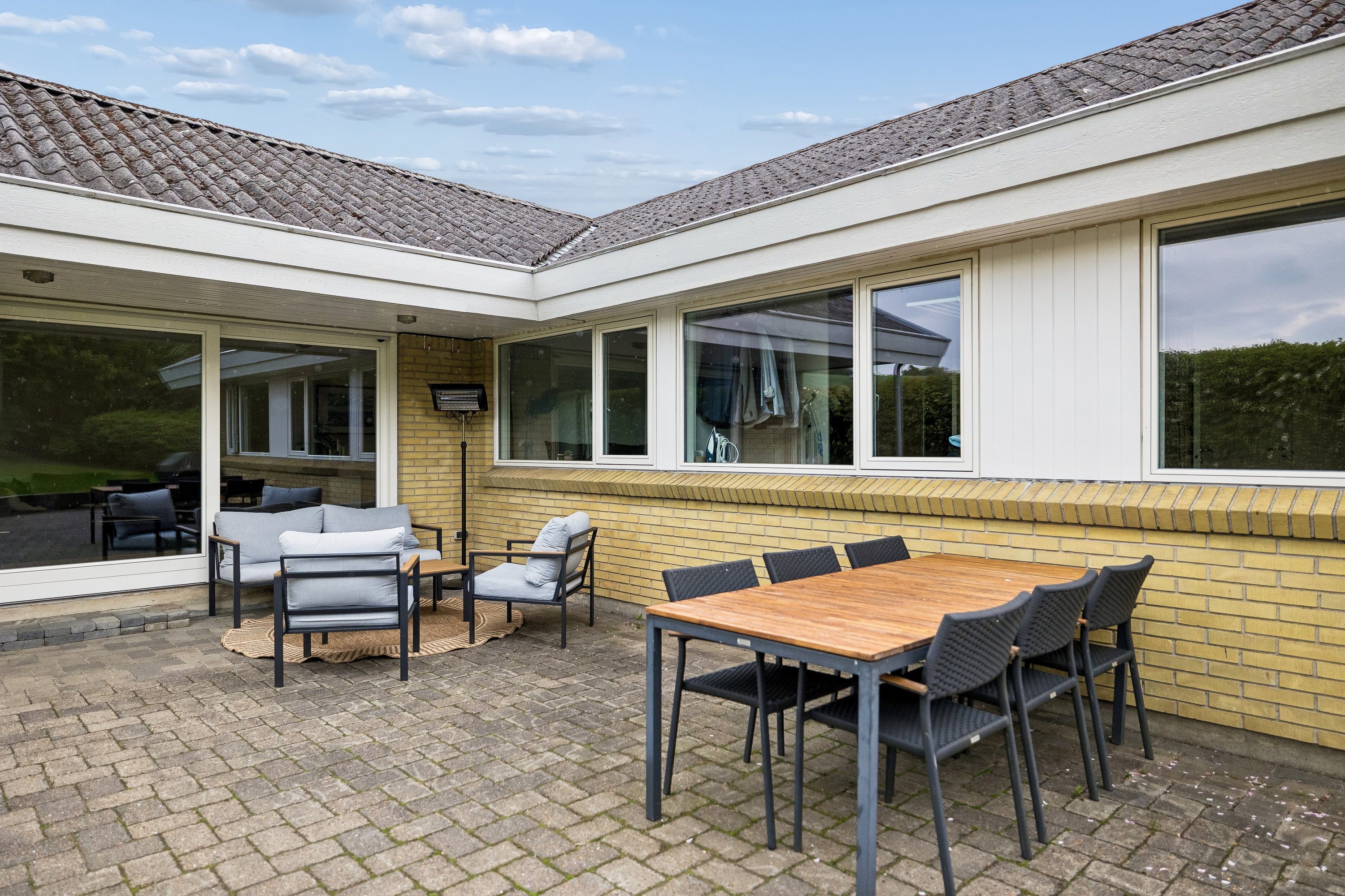 Fremhævet terrasse billede i fuldskærmstilstand. Billede af Højtoftevej 11, Tebstrup, 8660 Skanderborg
