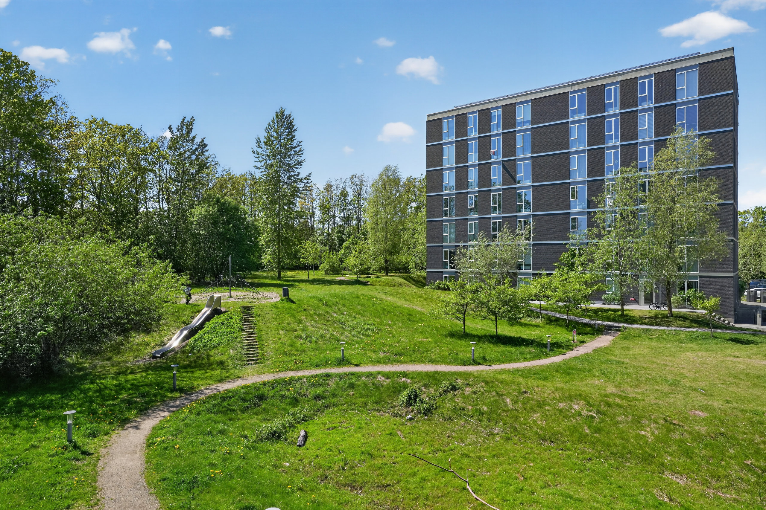 Fremhævet område billede i fuldskærmstilstand. Billede af Gyngemose Parkvej 24, 1. th., 2860 Søborg