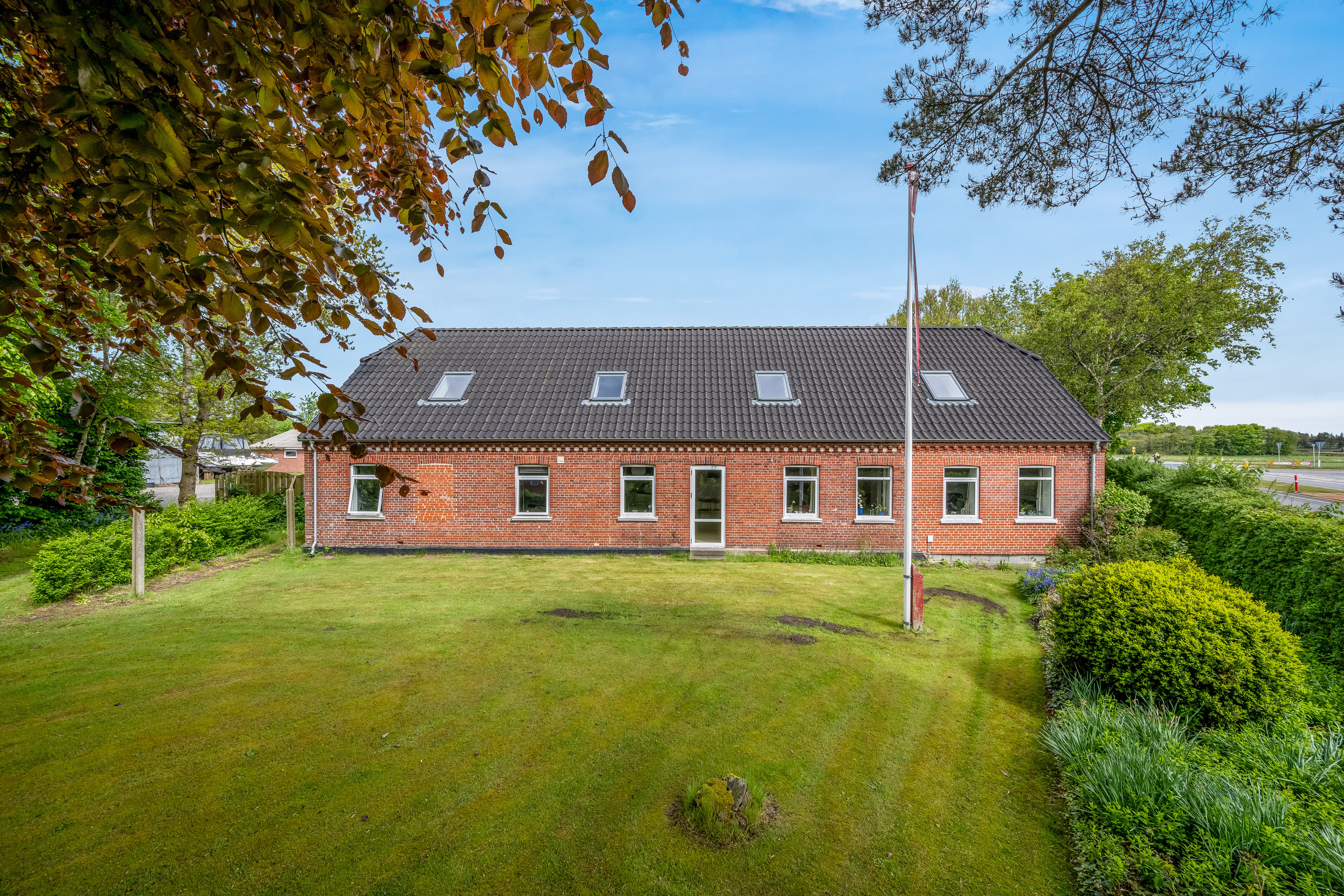 Fremhævet facade billede i fuldskærmstilstand. Billede af Heager Engvej 4, No, 6950 Ringkøbing