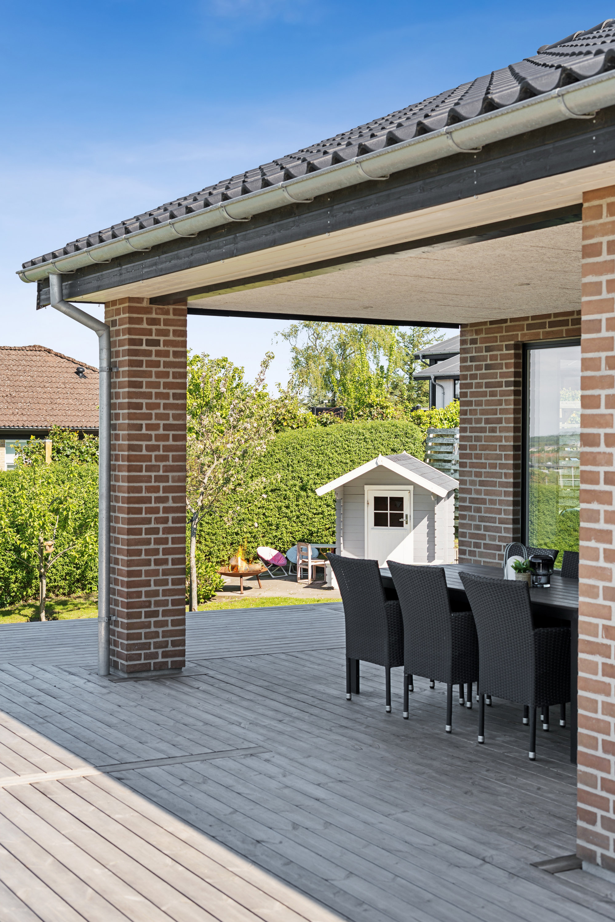 Fremhævet terrasse billede i fuldskærmstilstand. Billede af Skovlykke 10, Gug, 9210 Aalborg SØ