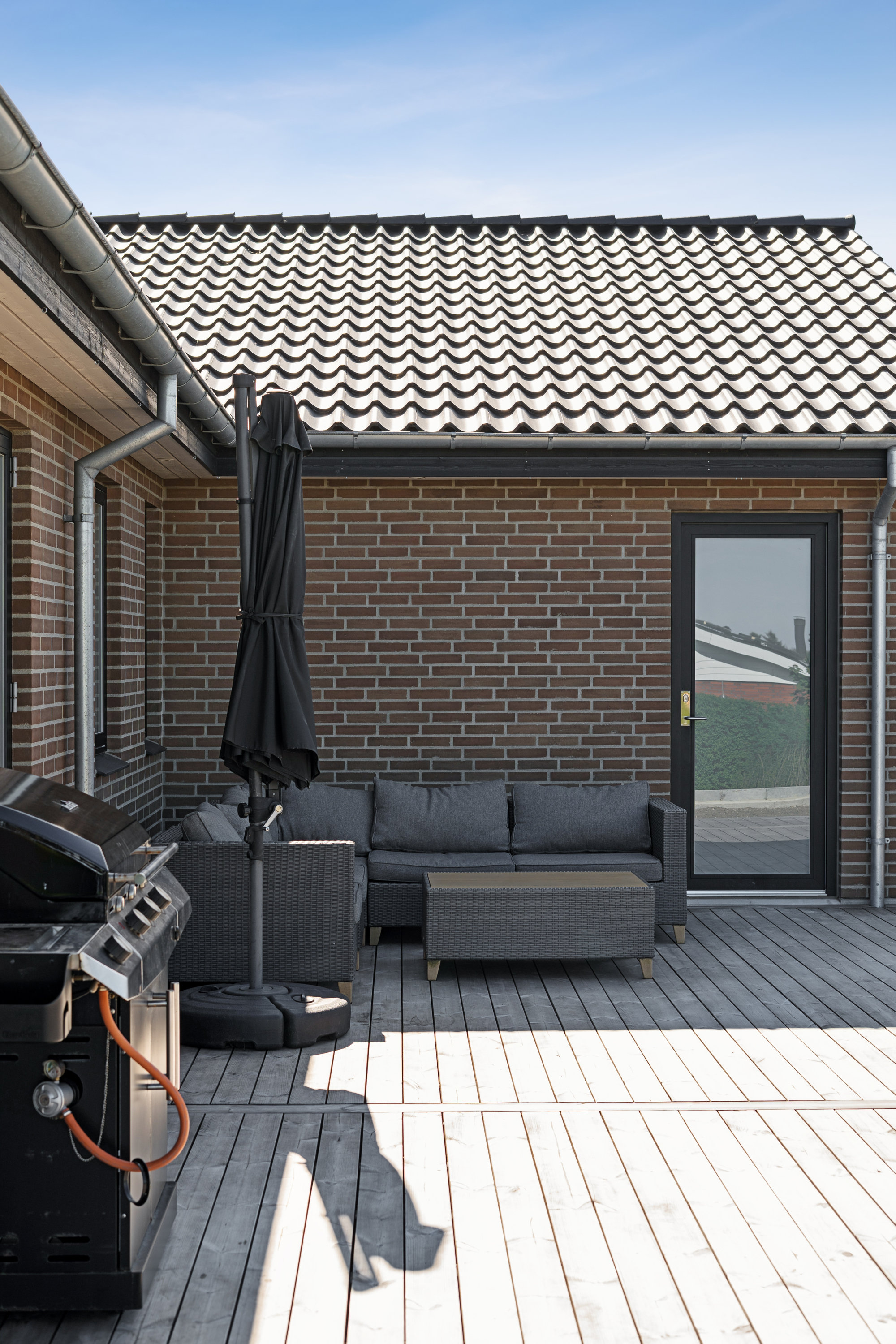 Fremhævet terrasse billede i fuldskærmstilstand. Billede af Skovlykke 10, Gug, 9210 Aalborg SØ
