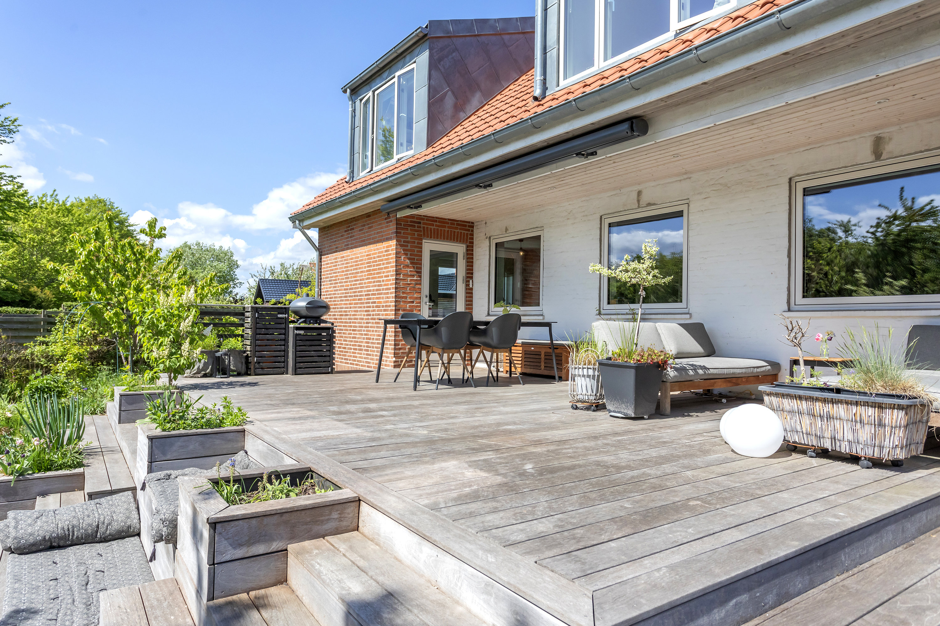 Fremhævet overdækket terrasse billede i fuldskærmstilstand. Billede af Byvolden 24, 2740 Skovlunde