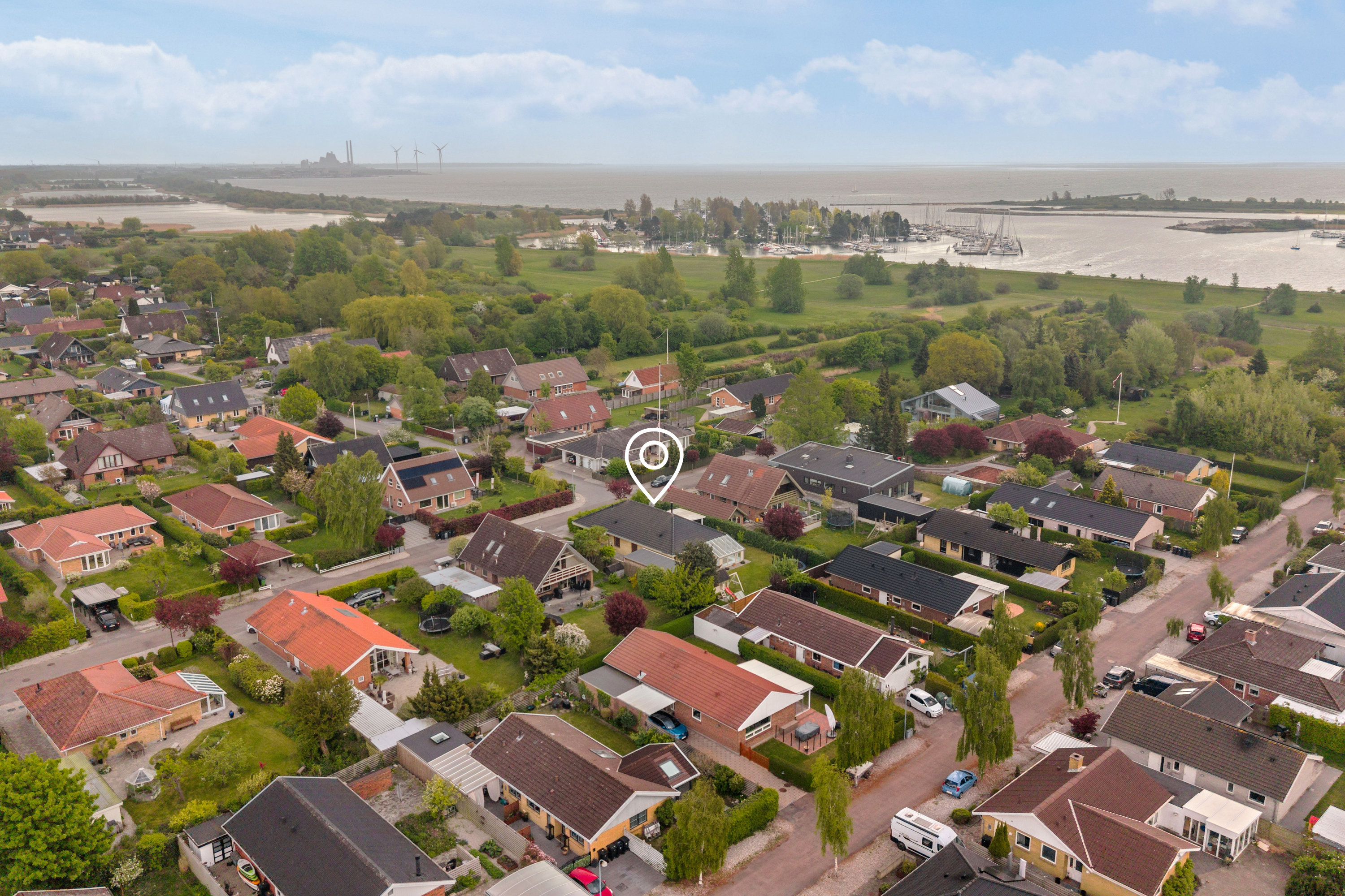 Fremhævet luftfoto billede i fuldskærmstilstand. Billede af Havbovej 22, 2665 Vallensbæk Strand