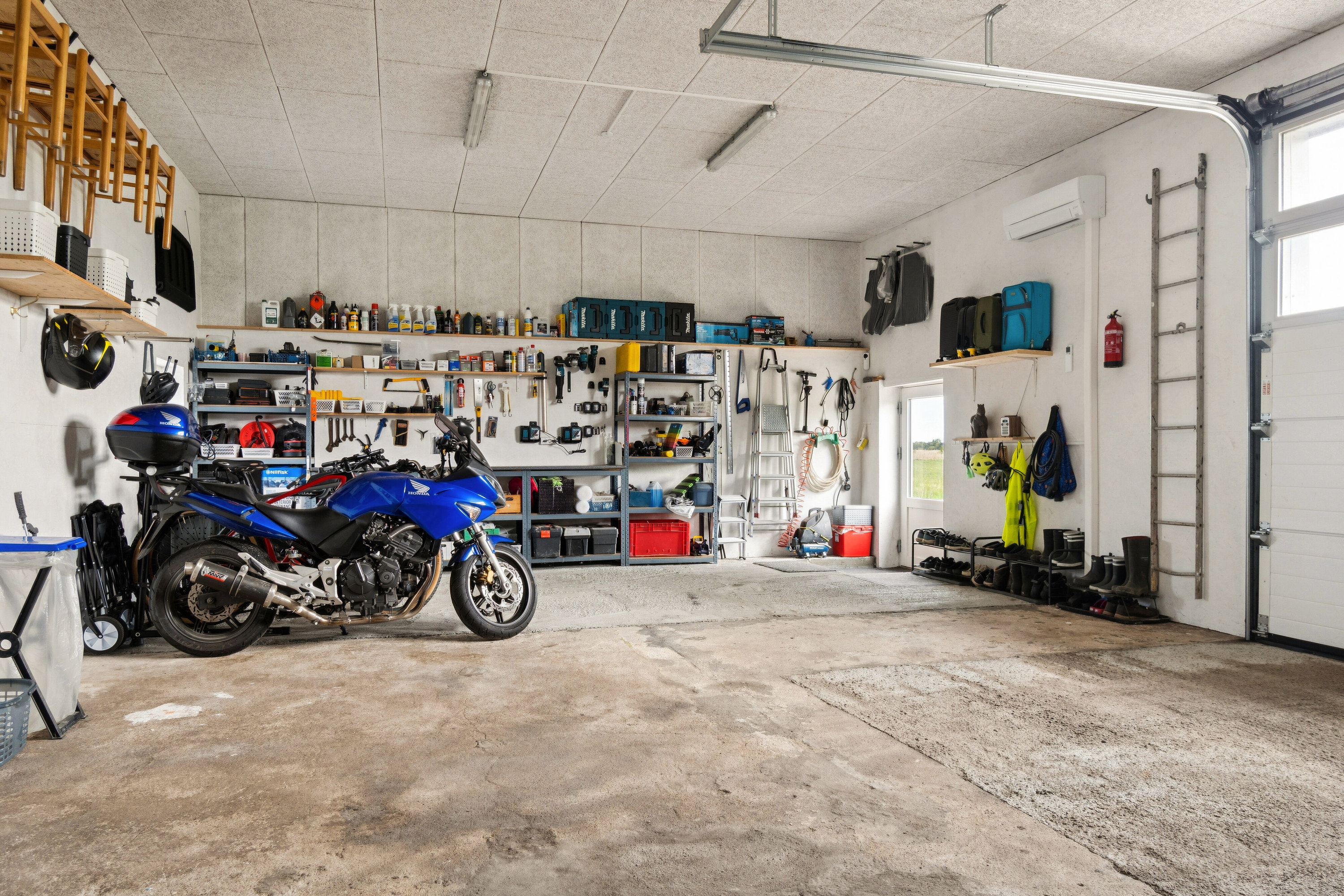Fremhævet garage billede i fuldskærmstilstand. Billede af Reersøvej 18, Vinde Helsinge, 4281 Gørlev