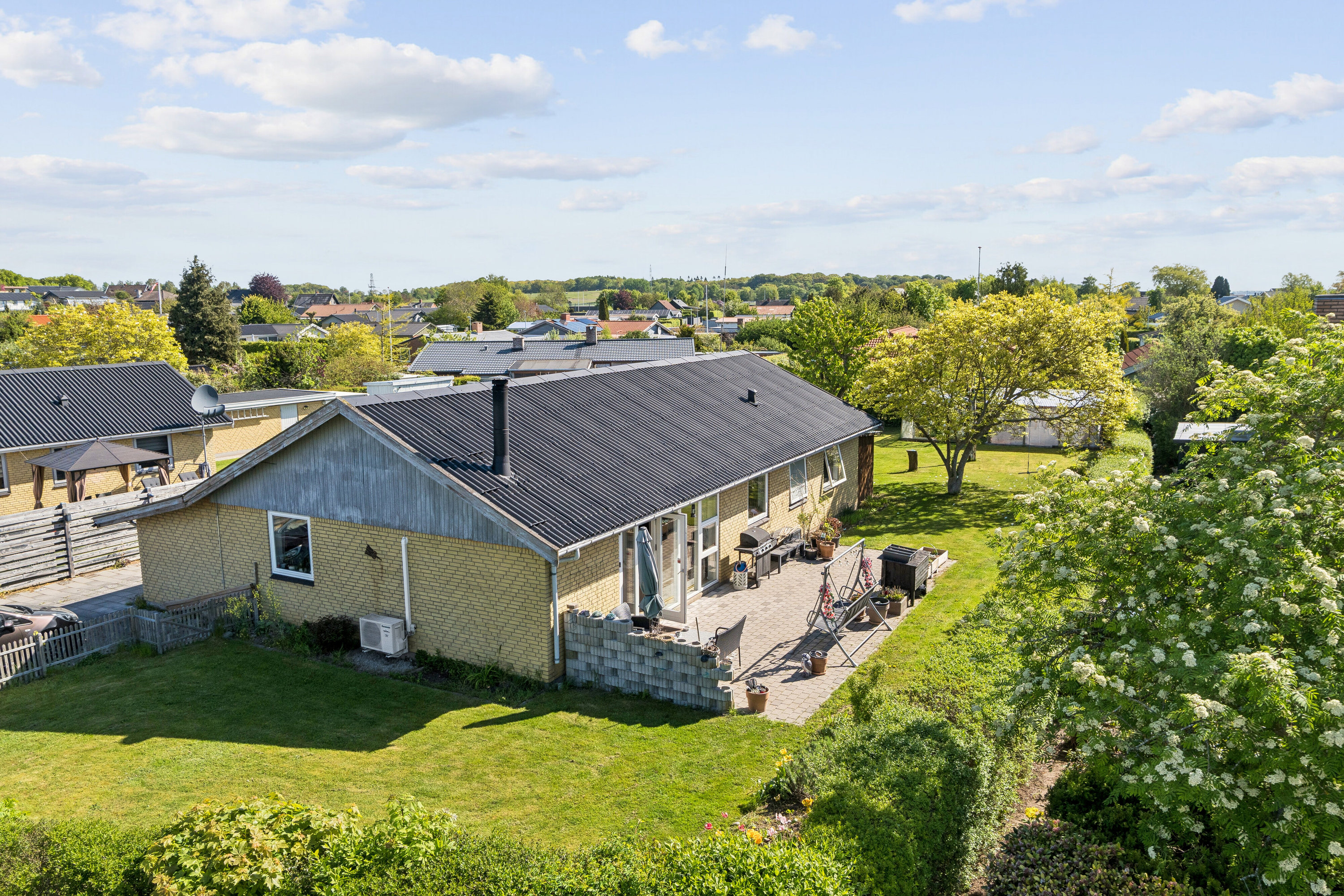 Fremhævet set fra haven billede i fuldskærmstilstand. Billede af Askevej 32, Kregme, 3300 Frederiksværk