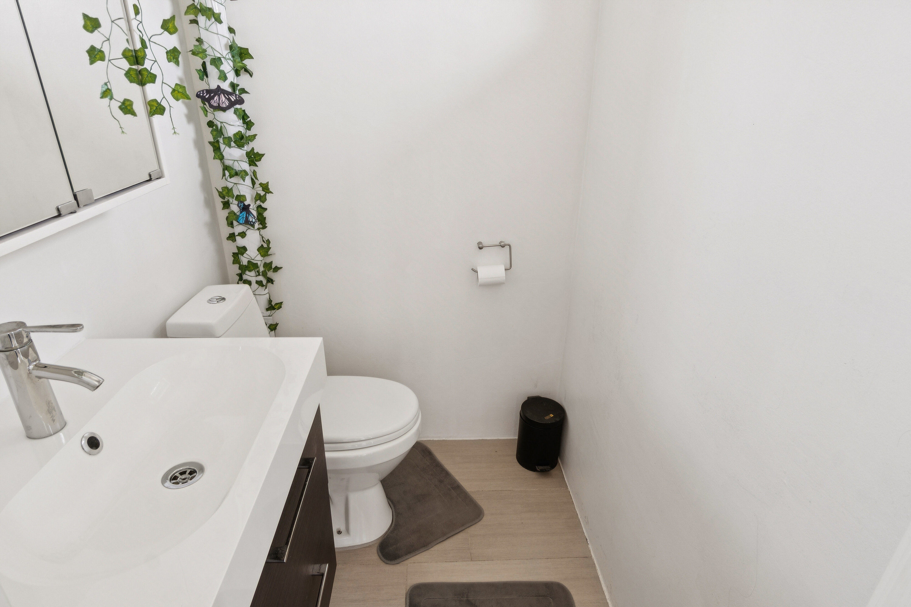 Fremhævet toilet billede i fuldskærmstilstand. Billede af Askevej 32, Kregme, 3300 Frederiksværk