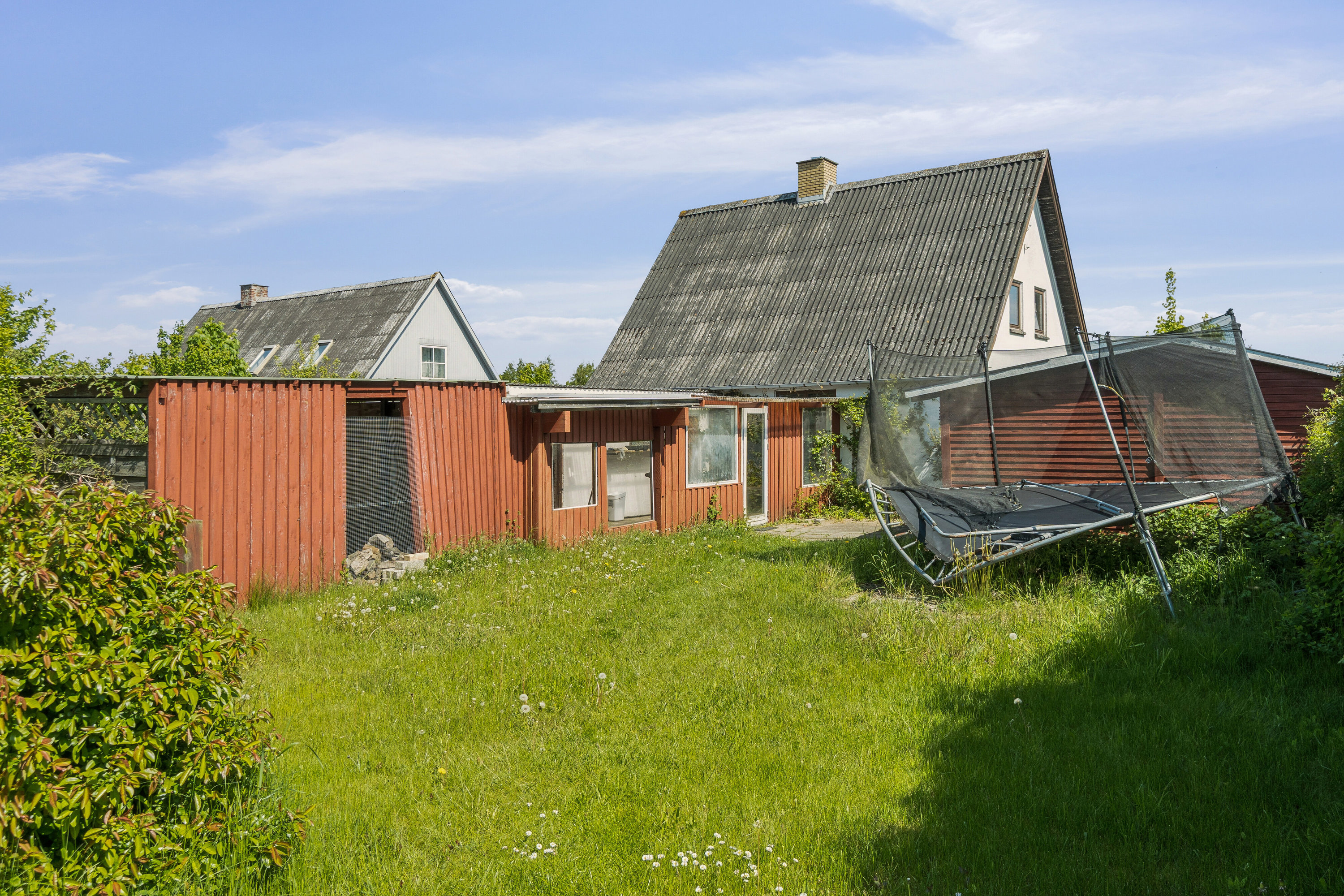 Fremhævet set fra haven billede i fuldskærmstilstand. Billede af Parcelvej 4, 4470 Svebølle