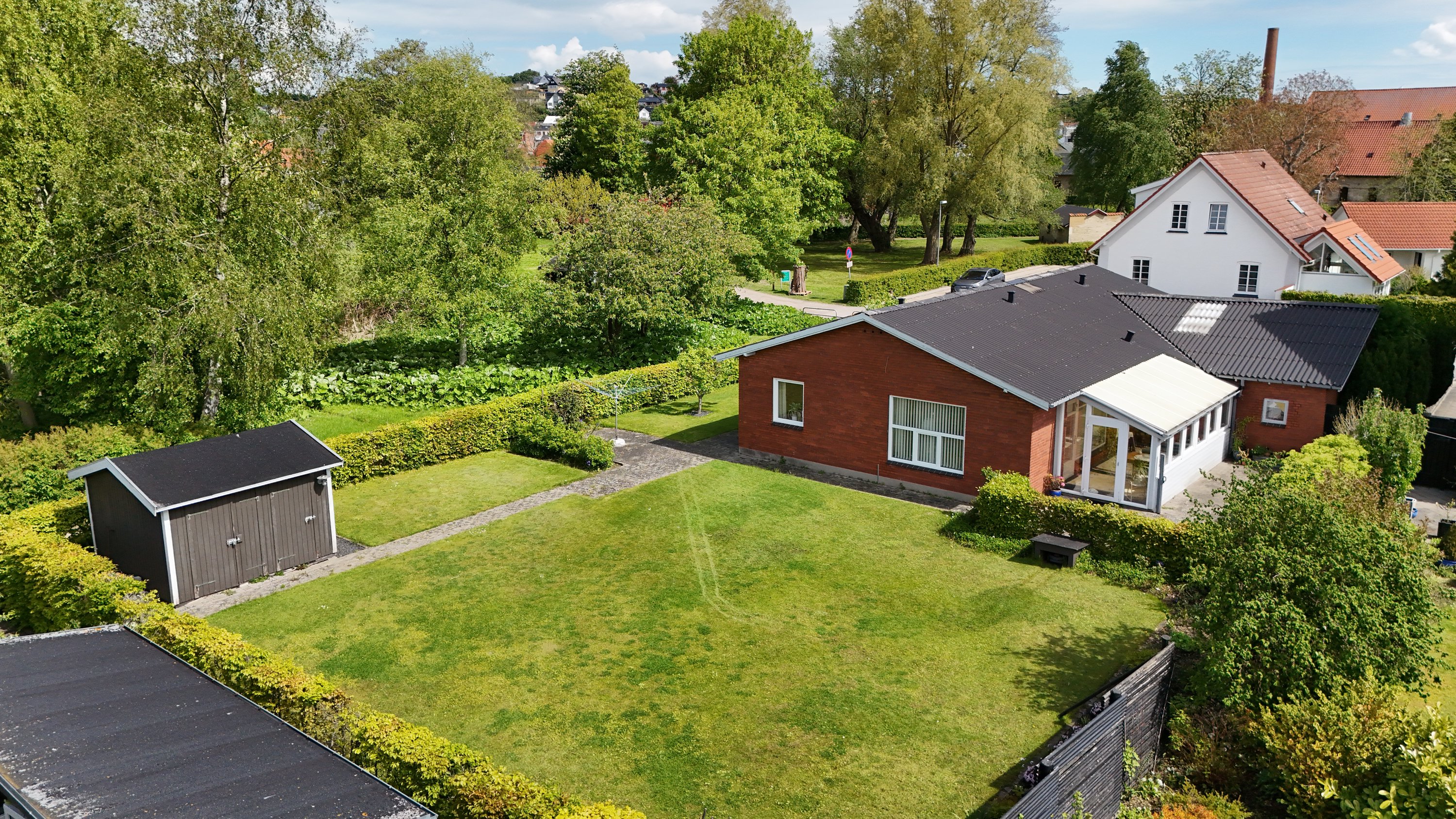 Fremhævet drone billede i fuldskærmstilstand. Billede af Korsgade 10, 9500 Hobro