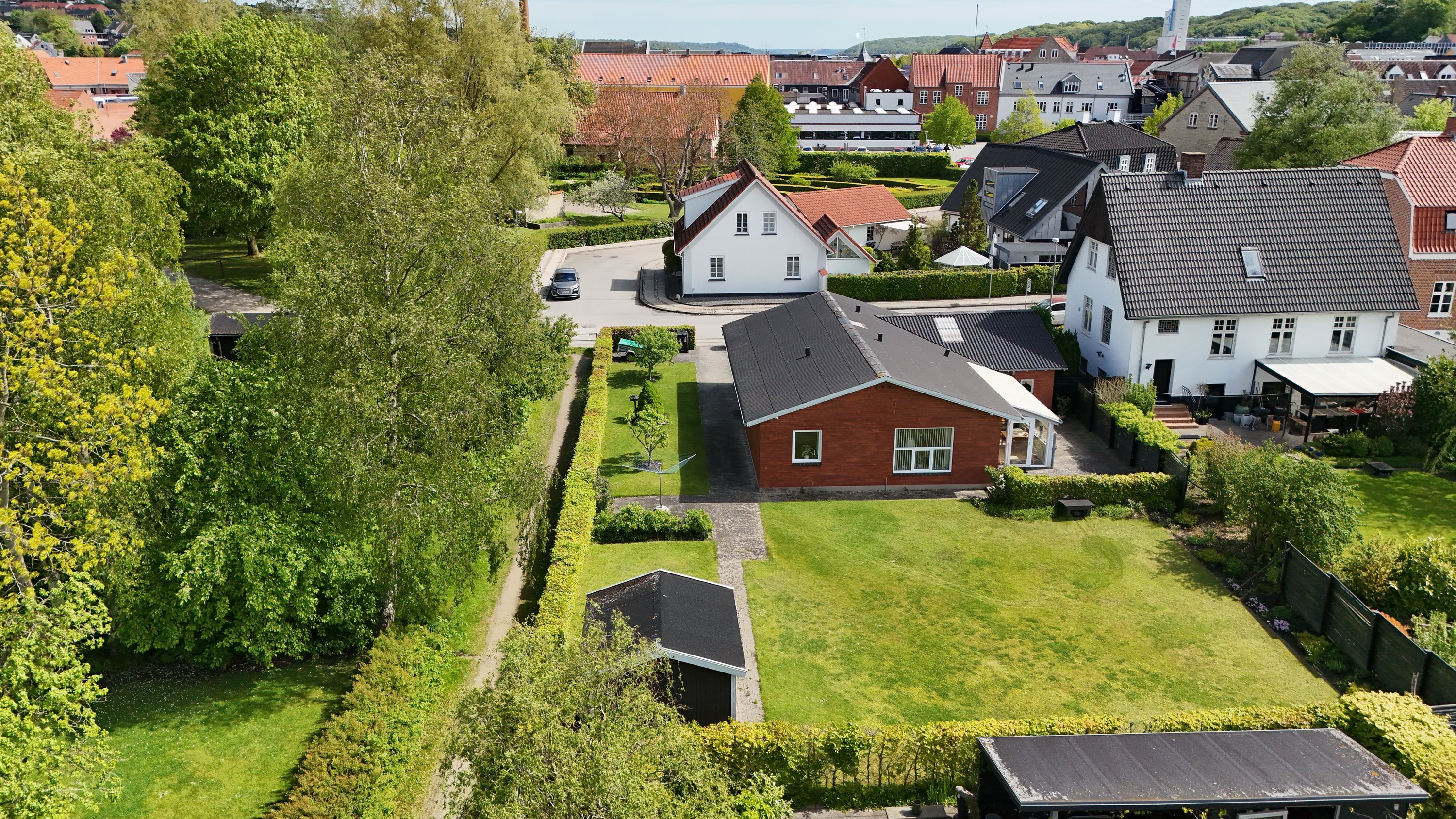 Fremhævet drone billede i fuldskærmstilstand. Billede af Korsgade 10, 9500 Hobro