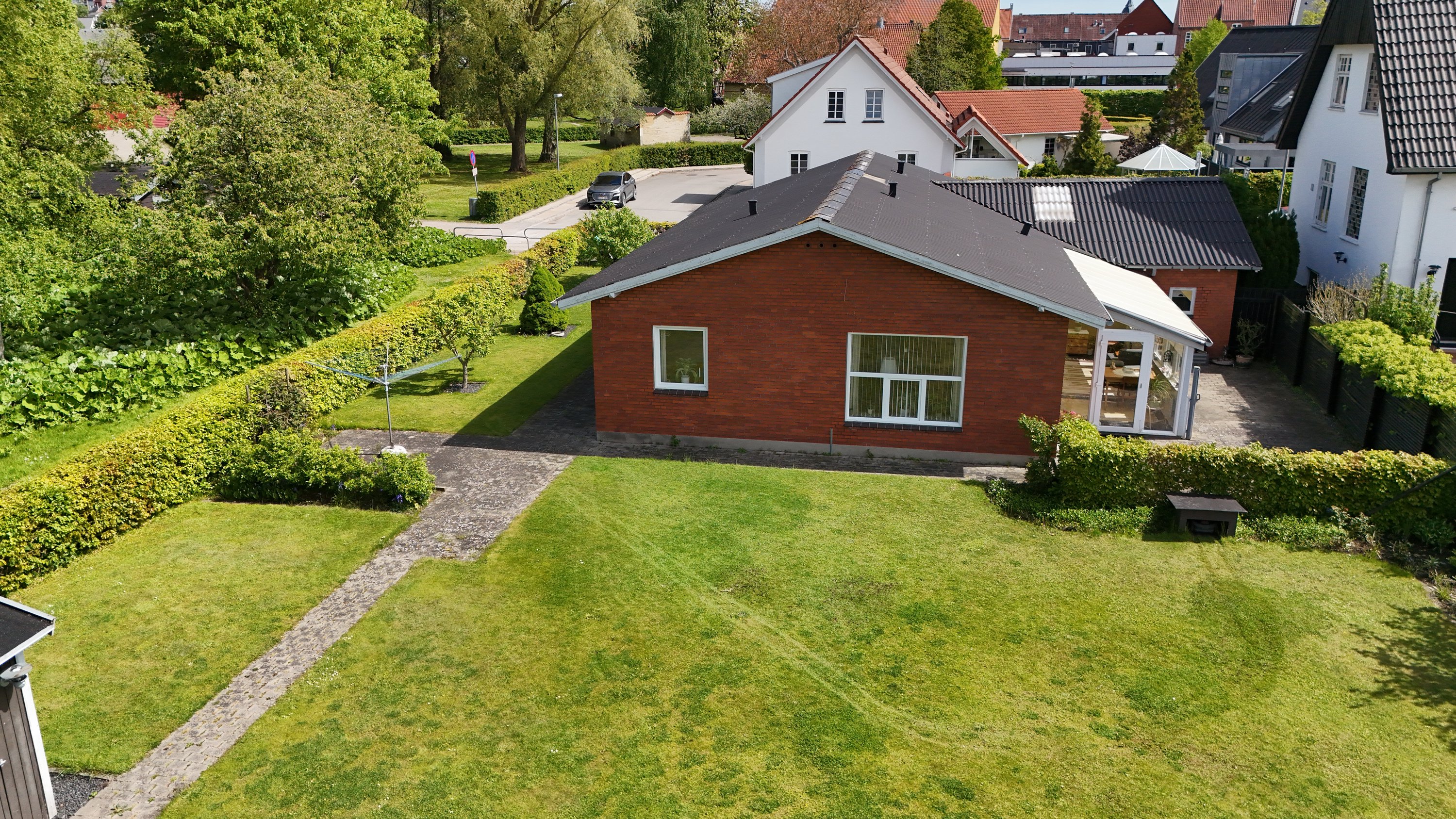 Fremhævet drone billede i fuldskærmstilstand. Billede af Korsgade 10, 9500 Hobro