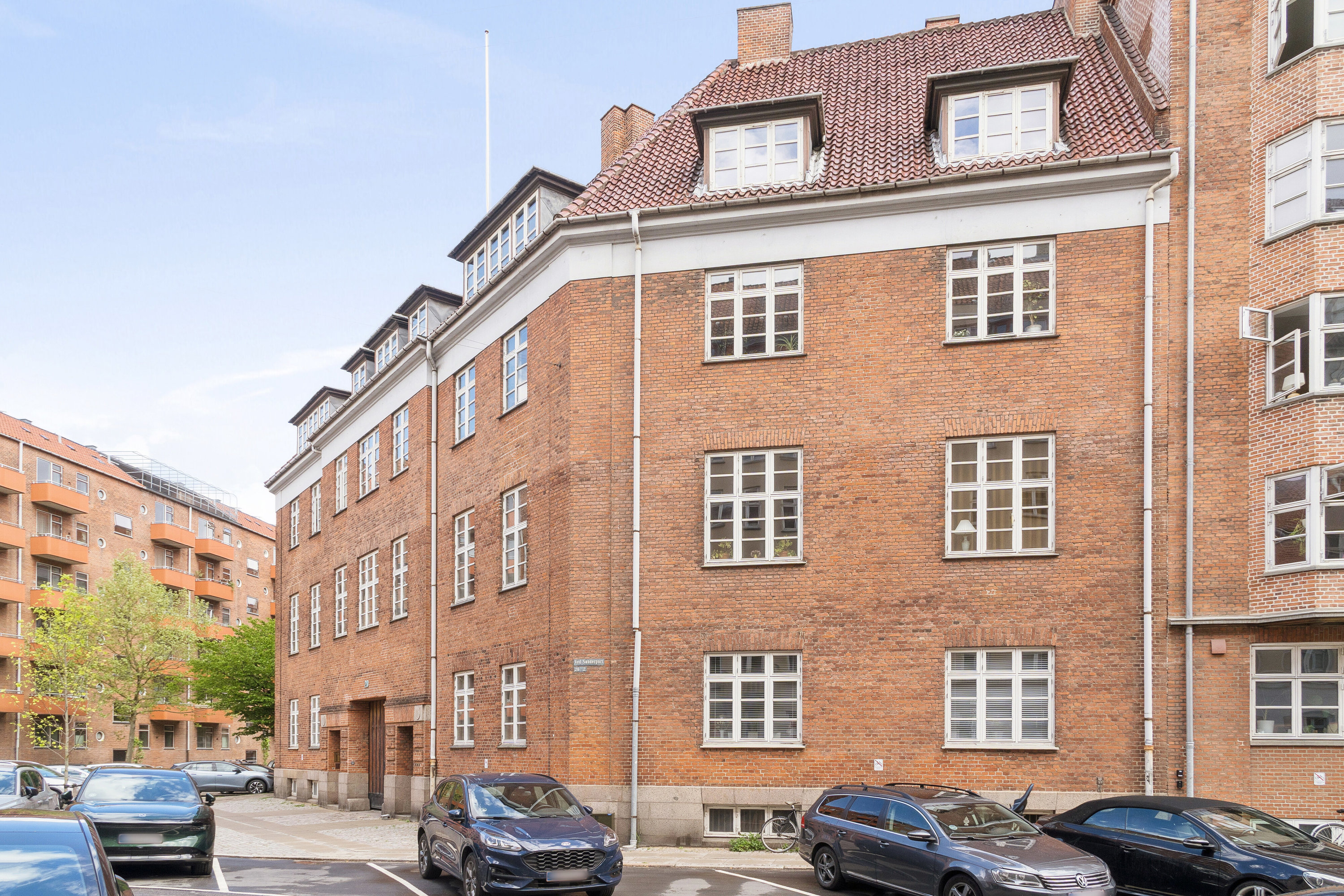 Fremhævet facade billede i fuldskærmstilstand. Billede af Uplandsgade 20, 3. tv., 2300 København S