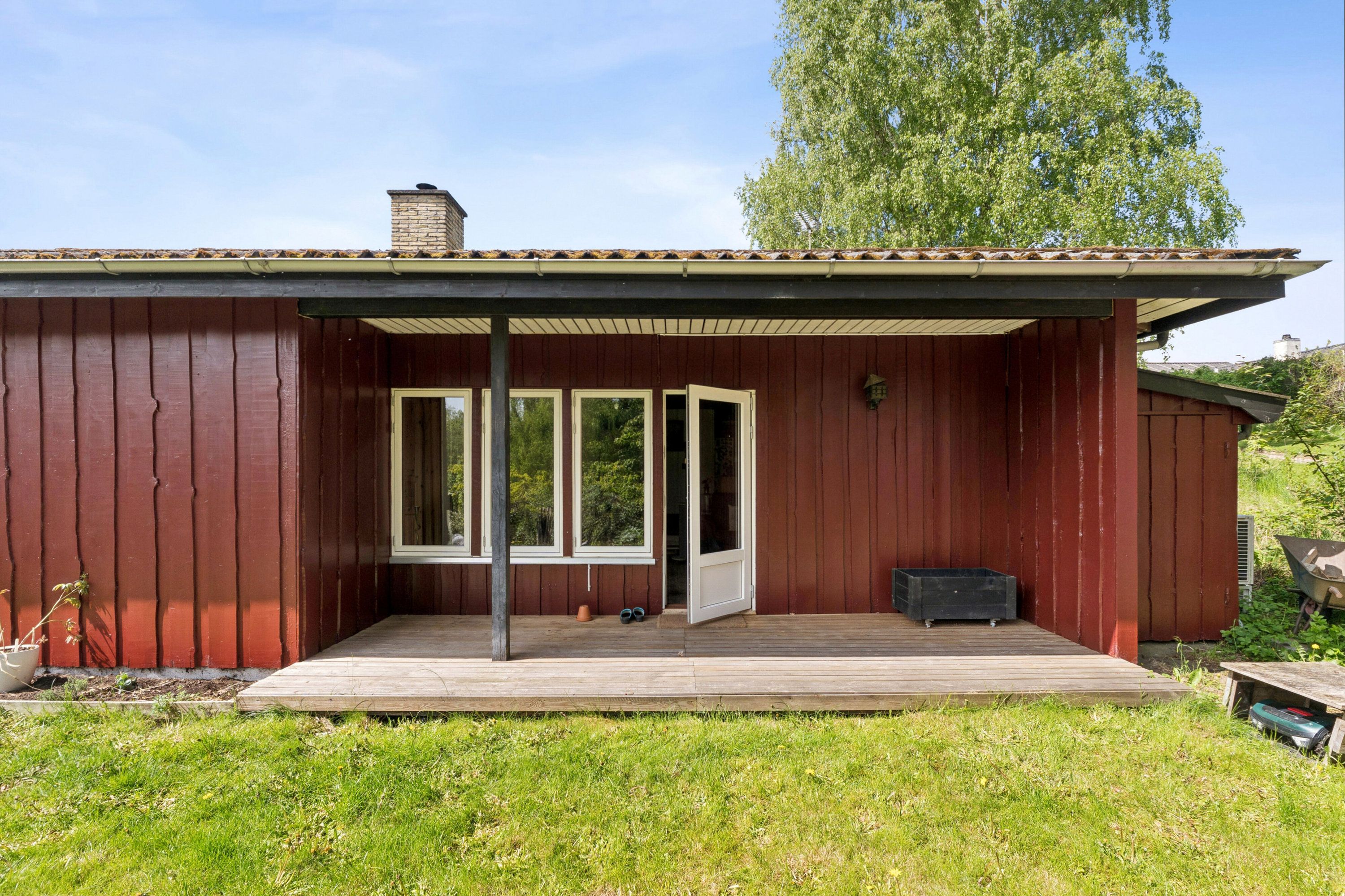 Fremhævet udendørs billede i fuldskærmstilstand. Billede af Rørsangervej 110, Langesø, 3080 Tikøb