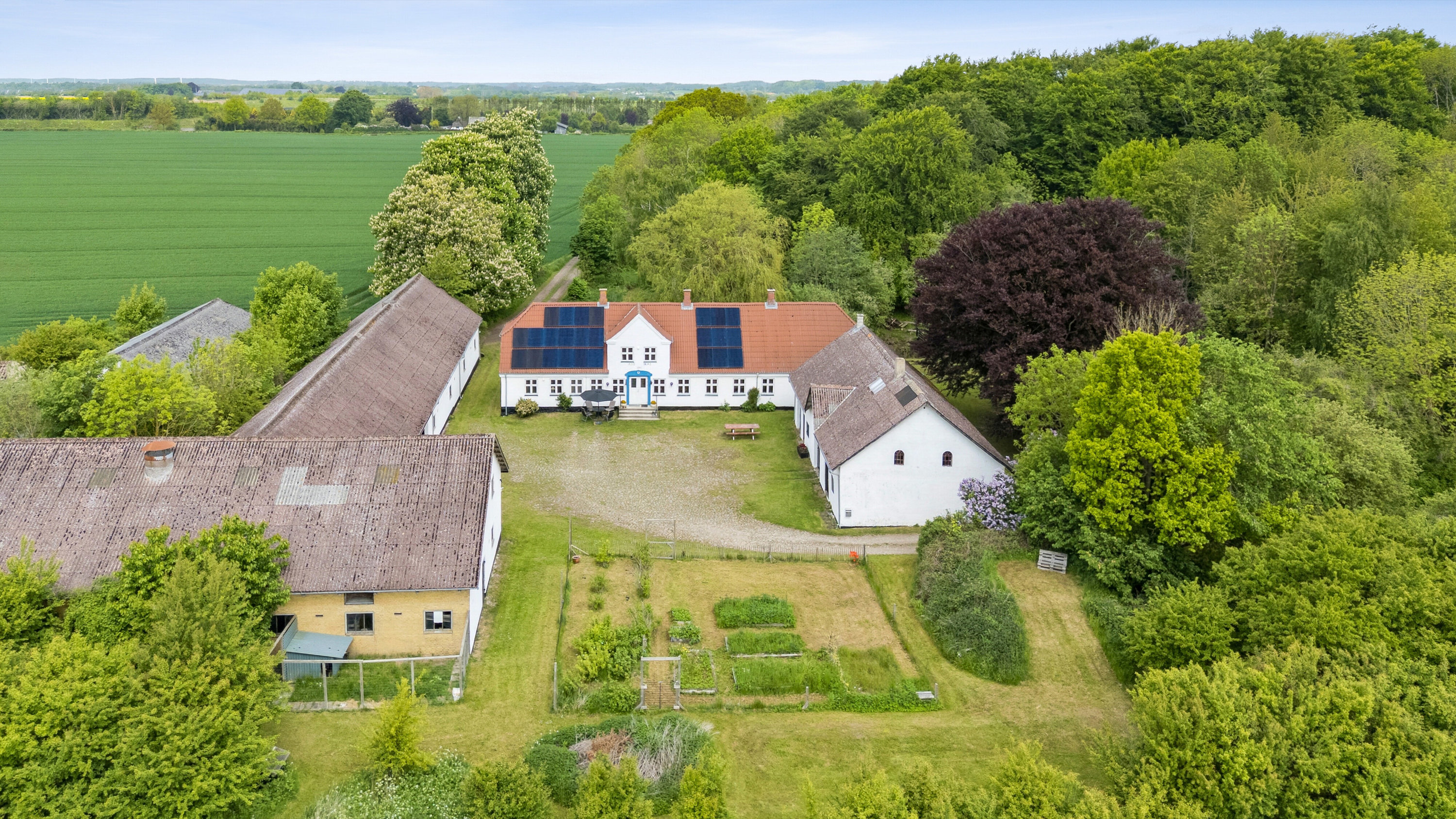 Fremhævet luftfoto billede i fuldskærmstilstand. Billede af Balvej 16, 5762 Vester Skerninge