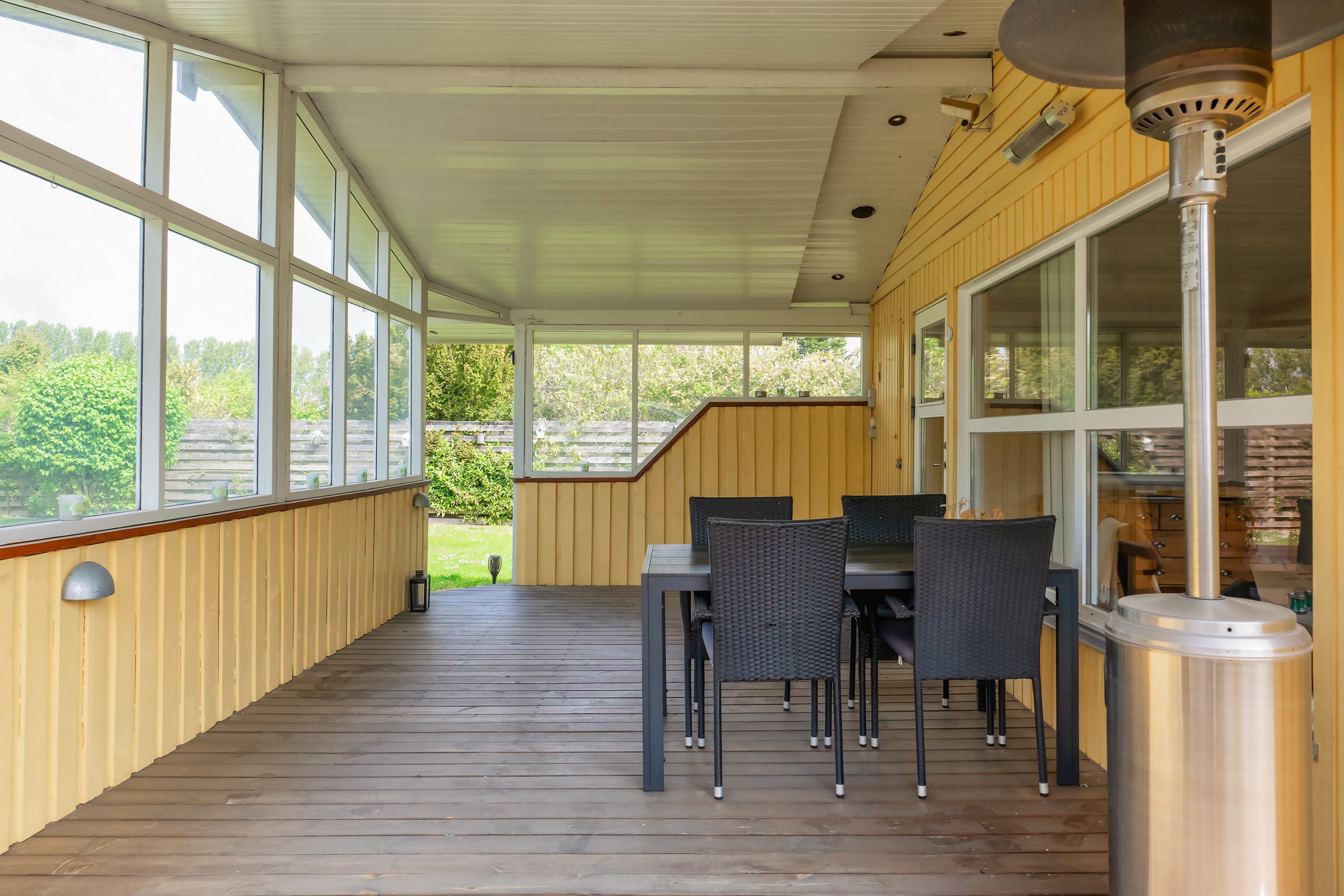 Fremhævet overdækket terrasse billede i fuldskærmstilstand. Billede af Berberisvej 3, 4873 Væggerløse