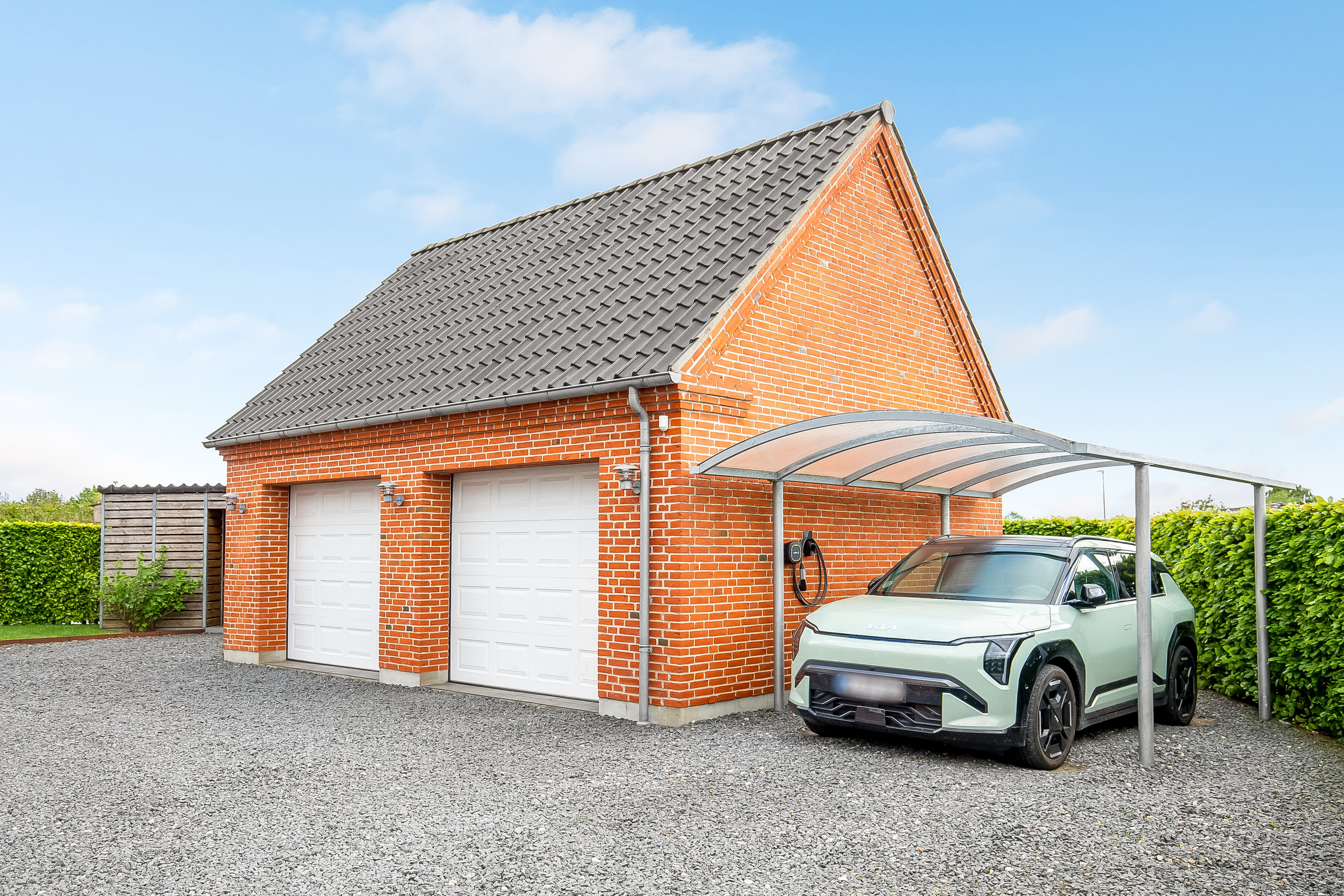 Fremhævet garage billede i fuldskærmstilstand. Billede af Kragelundvænget 64, 7080 Børkop