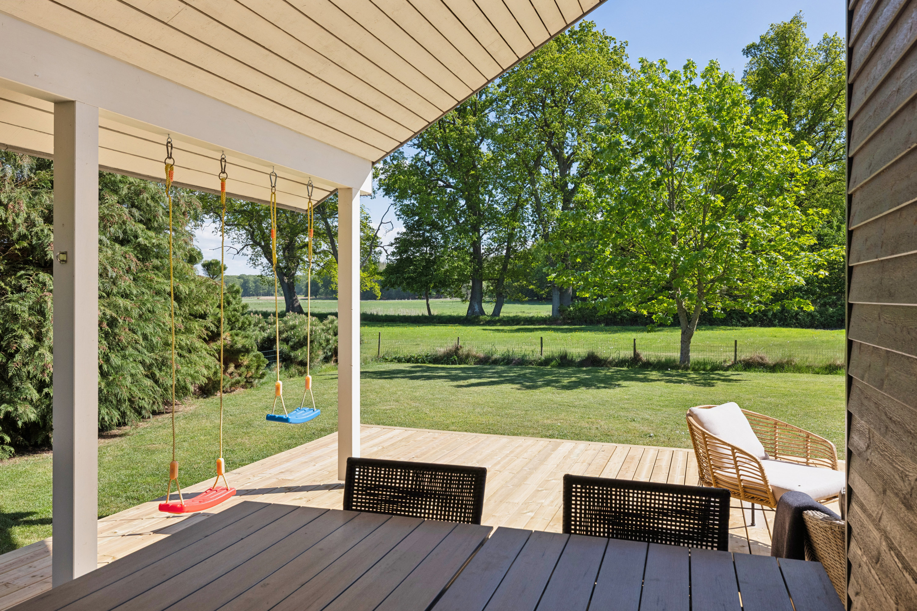 Fremhævet terrasse billede i fuldskærmstilstand. Billede af Stjernevej 11, Fjellerup Strand, 8585 Glesborg