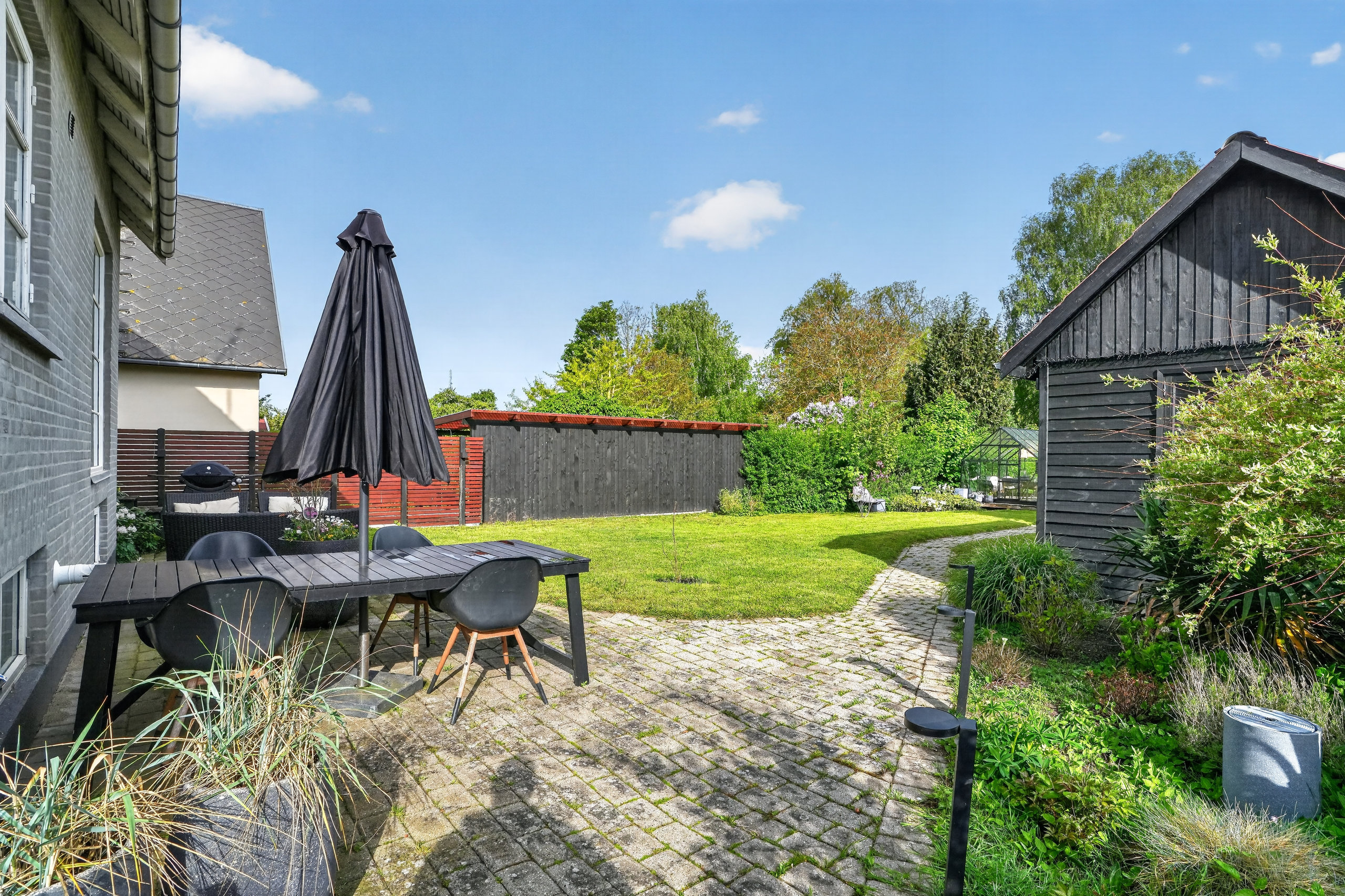 Fremhævet terrasse billede i fuldskærmstilstand. Billede af Mosevang 17, 4300 Holbæk
