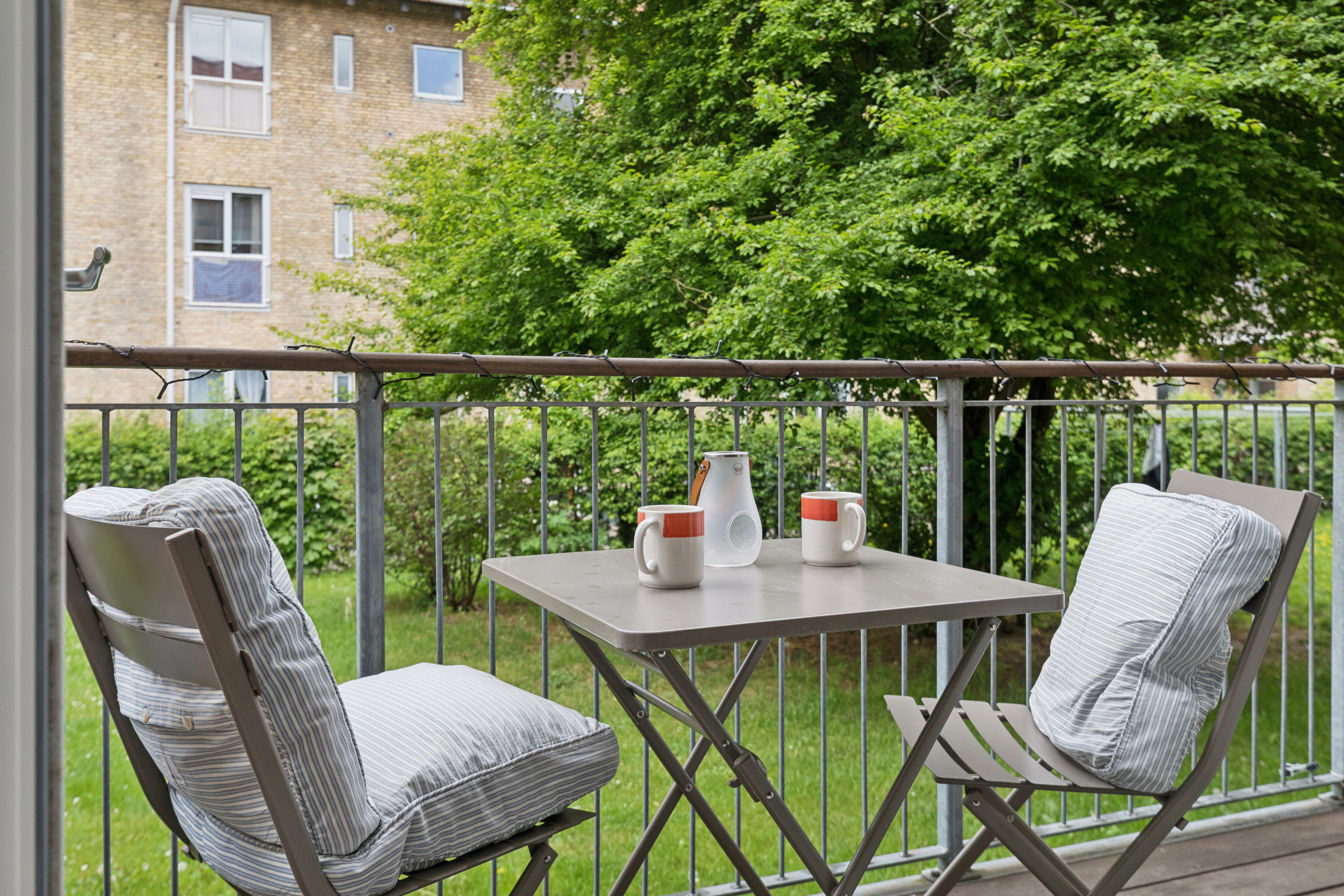 Fremhævet terrasse billede i fuldskærmstilstand. Billede af Hyltebjerg Allé 50A, st.. th., 2720 Vanløse