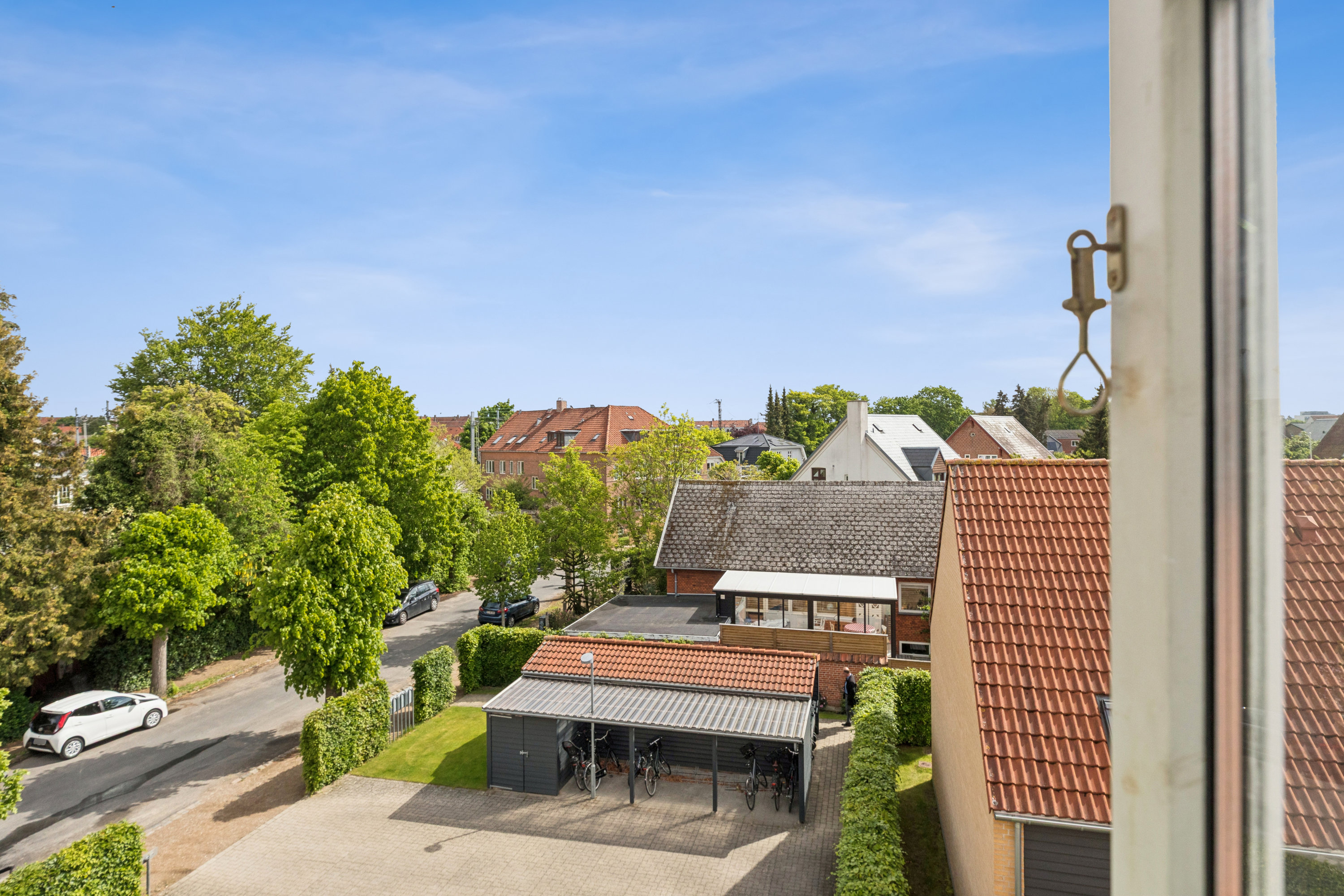 Fremhævet terrasse billede i fuldskærmstilstand. Billede af Veras Allé 17A, 2. tv., 2720 Vanløse