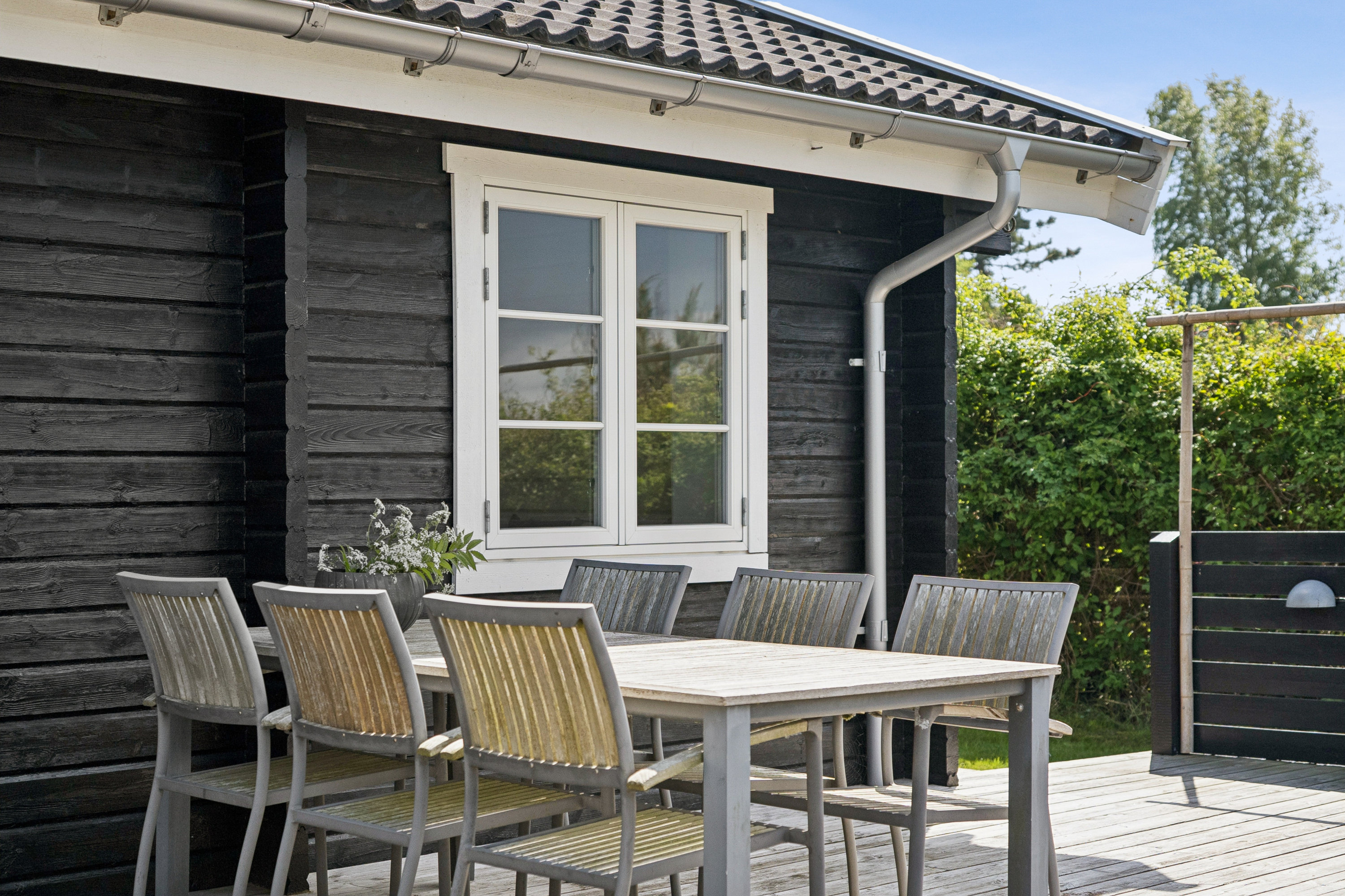 Fremhævet terrasse billede i fuldskærmstilstand. Billede af Hvidkløvervej 34A, Øer, 8400 Ebeltoft