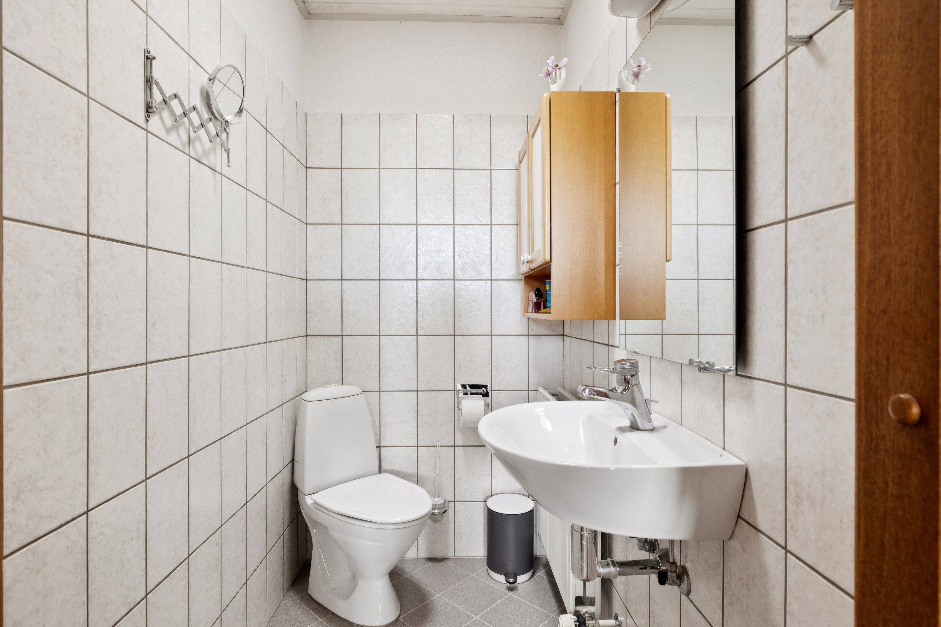 Fremhævet toilet billede i fuldskærmstilstand. Billede af Silkehøj 18, Virring, 8660 Skanderborg