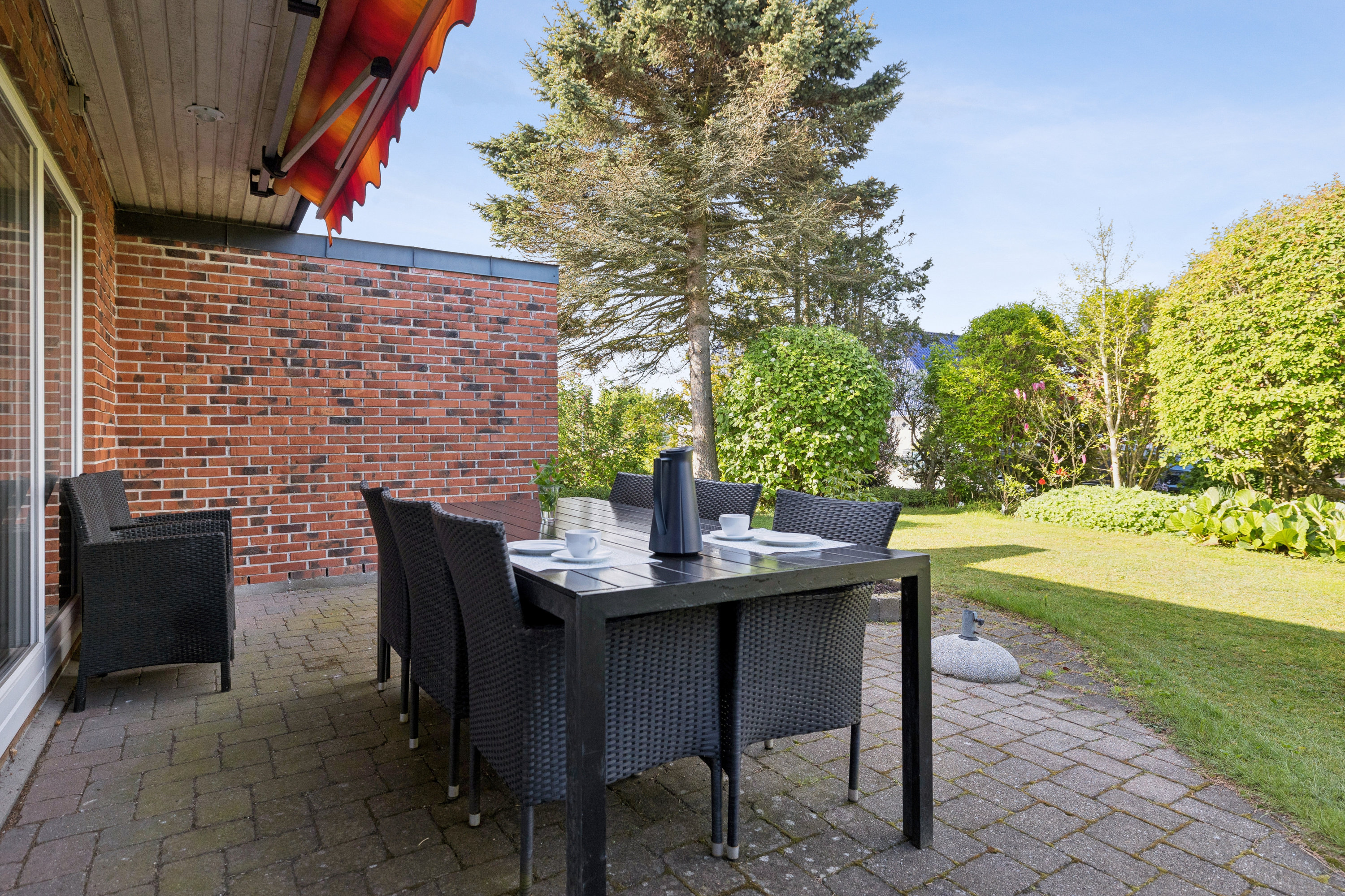 Fremhævet terrasse billede i fuldskærmstilstand. Billede af Silkehøj 18, Virring, 8660 Skanderborg