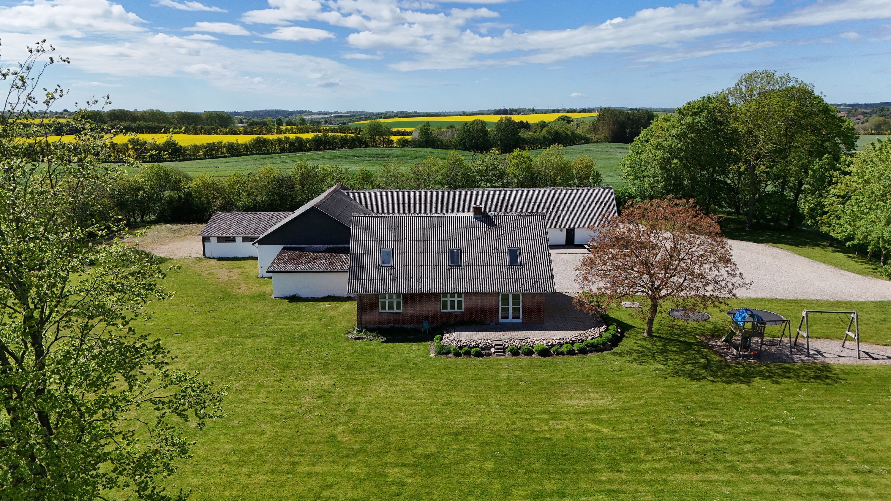 Fremhævet drone1 billede i fuldskærmstilstand. Billede af Rævebakken 4, Nr Onsild, 9500 Hobro