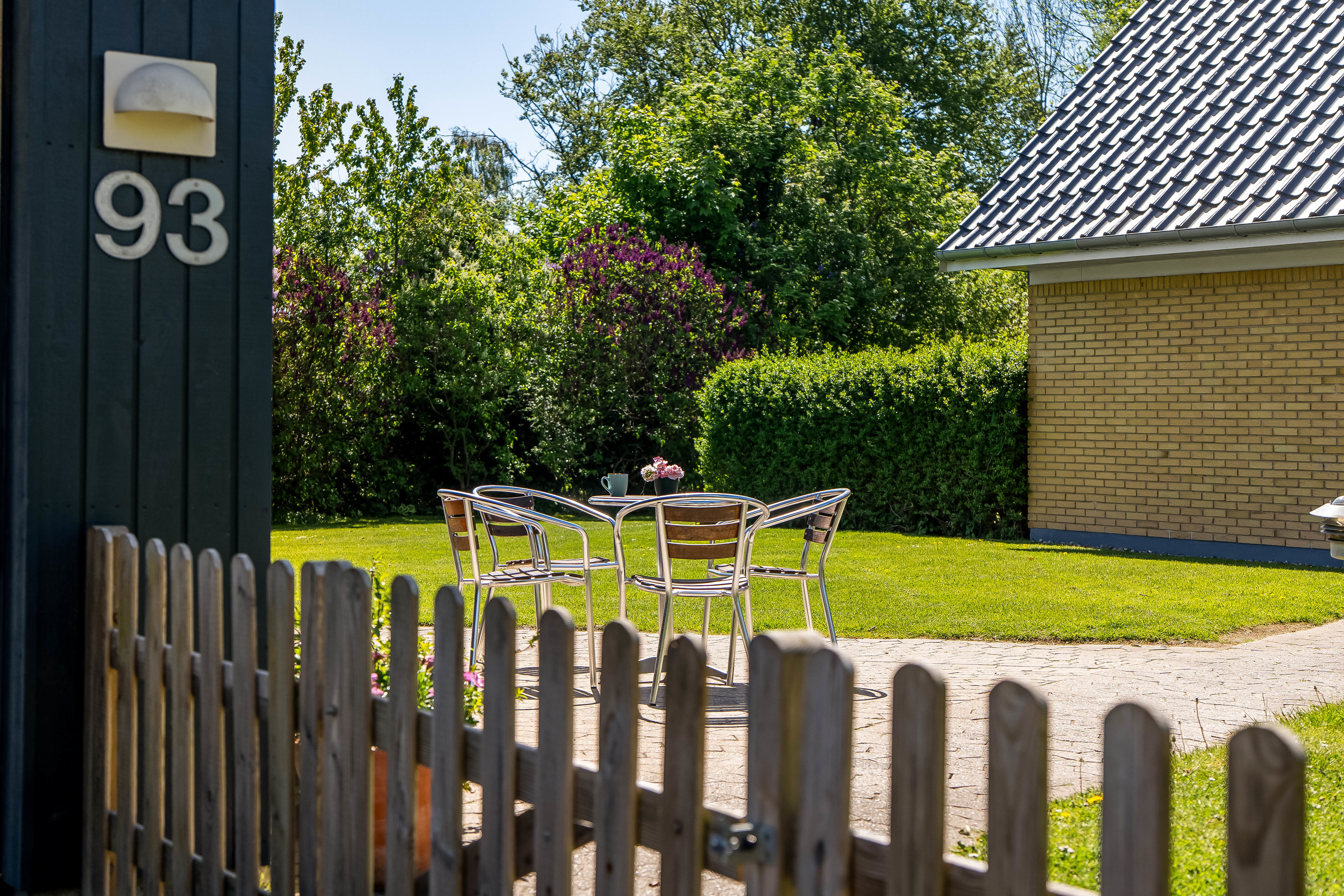 Fremhævet terrasse billede i fuldskærmstilstand. Billede af Smedievej 93, 3400 Hillerød