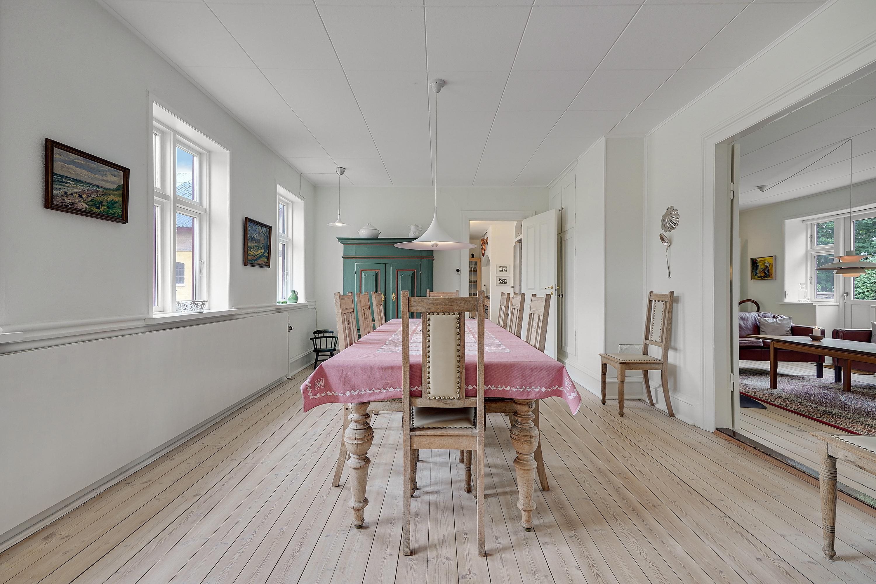 Fremhævet spisestue billede i fuldskærmstilstand. Billede af Vråvej 844, 9760 Vrå