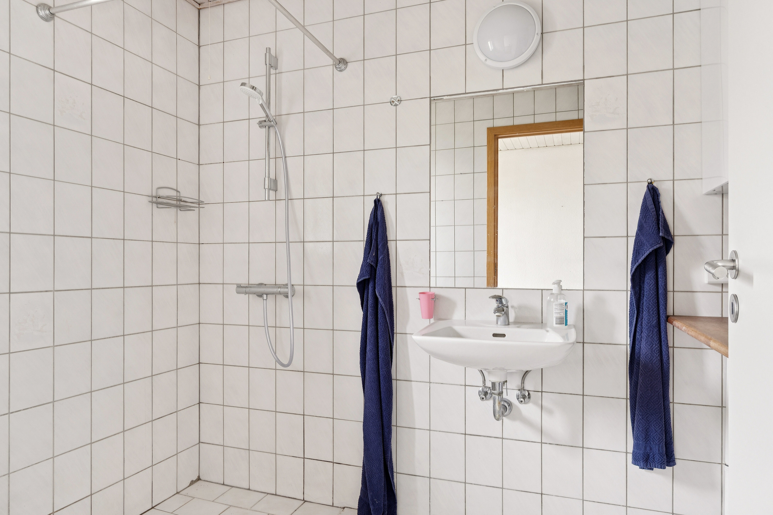 Fremhævet toilet billede i fuldskærmstilstand. Billede af Lærkevej 33, 4261 Dalmose