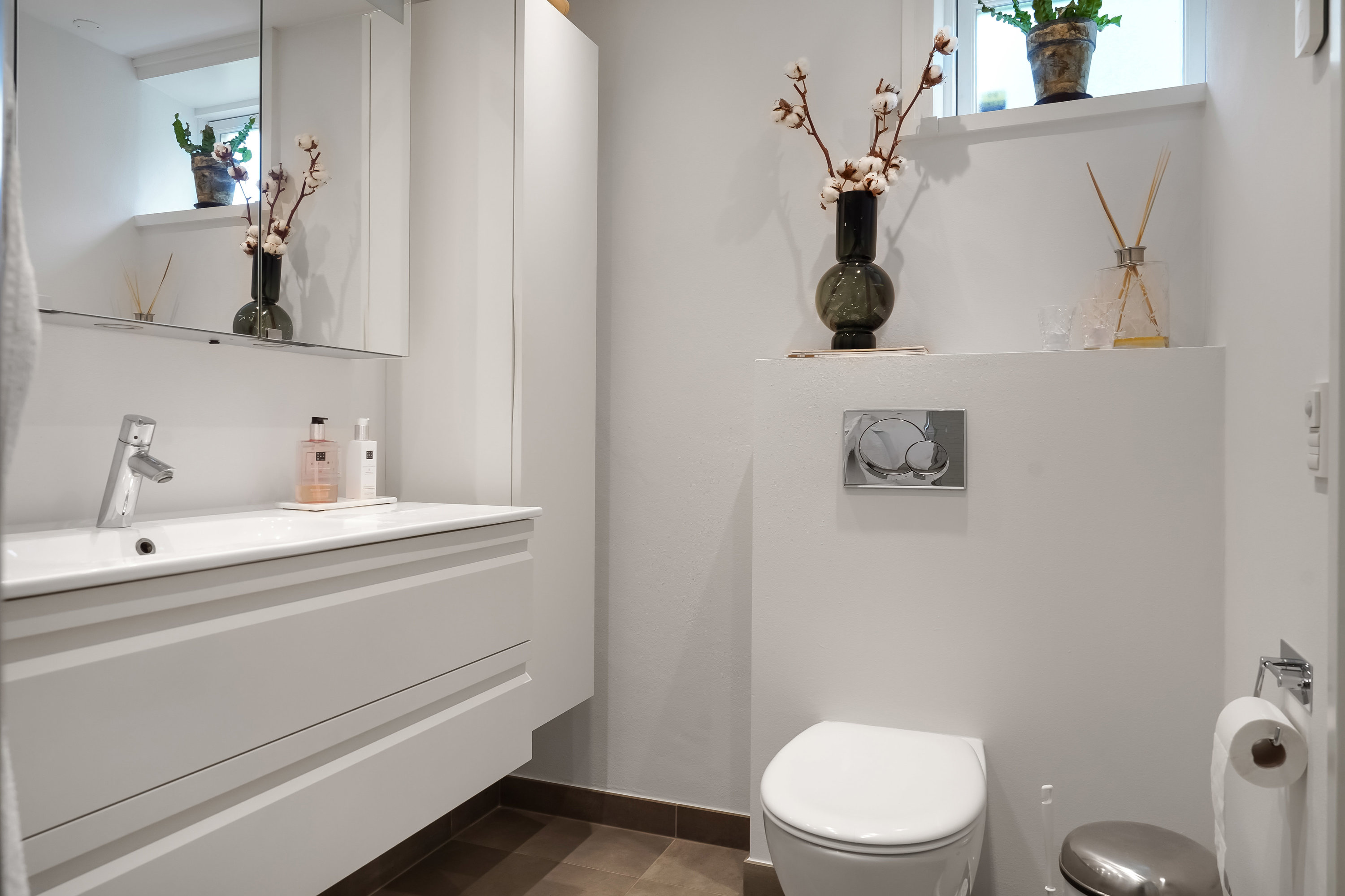 Fremhævet toilet billede i fuldskærmstilstand. Billede af Küstersvænget 2, 5230 Odense M