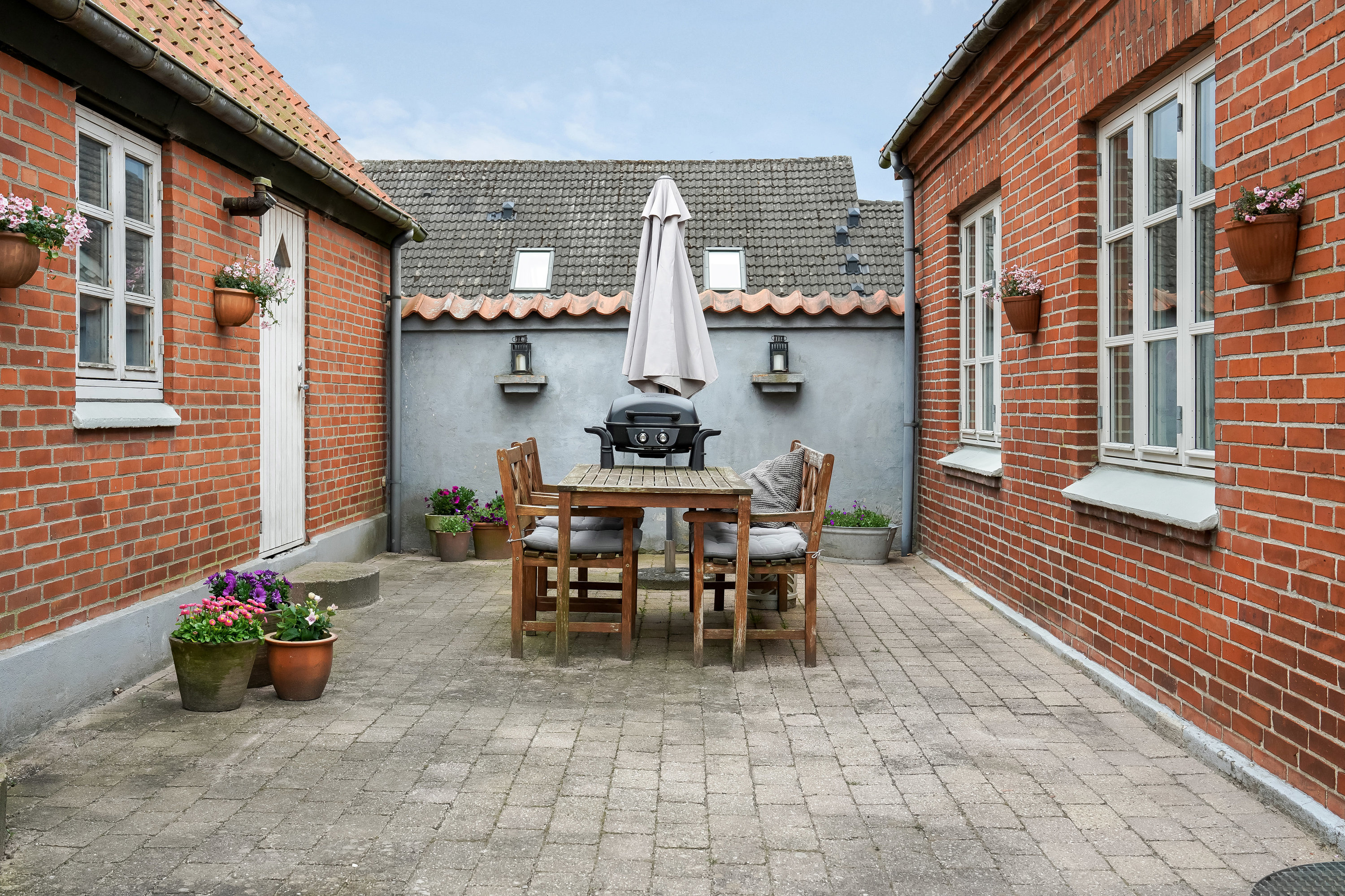 Fremhævet terrasse billede i fuldskærmstilstand. Billede af Odensevej 21, Verninge, 5690 Tommerup