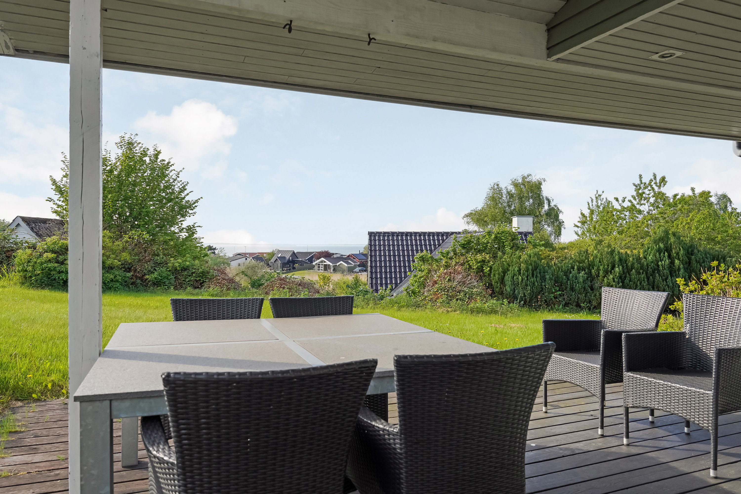 Fremhævet terrasse billede i fuldskærmstilstand. Billede af Pavebakken 3, Varbjerg, 5464 Brenderup Fyn