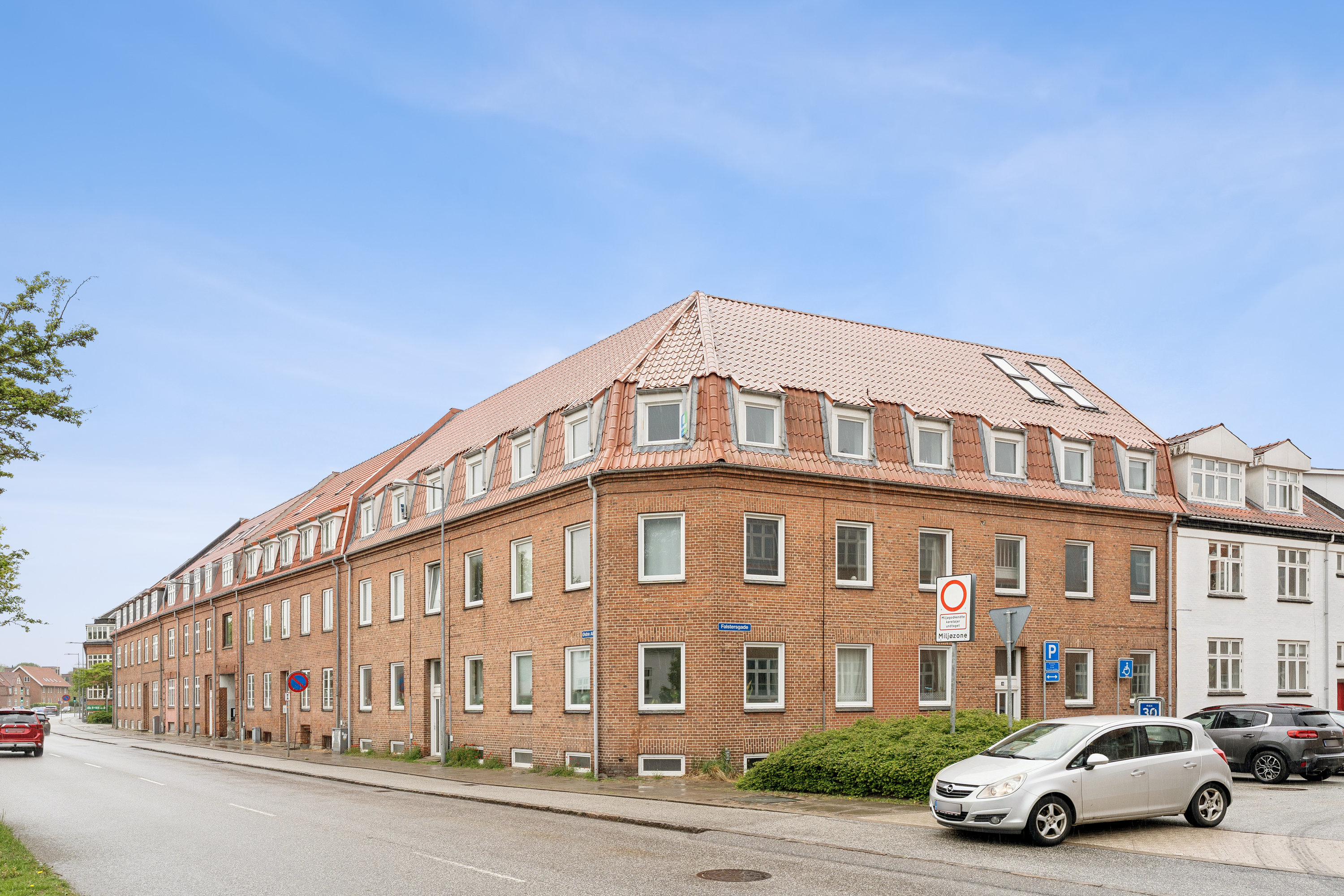Fremhævet andet billede i fuldskærmstilstand. Billede af Østre Alle 42, 2. th., 9000 Aalborg